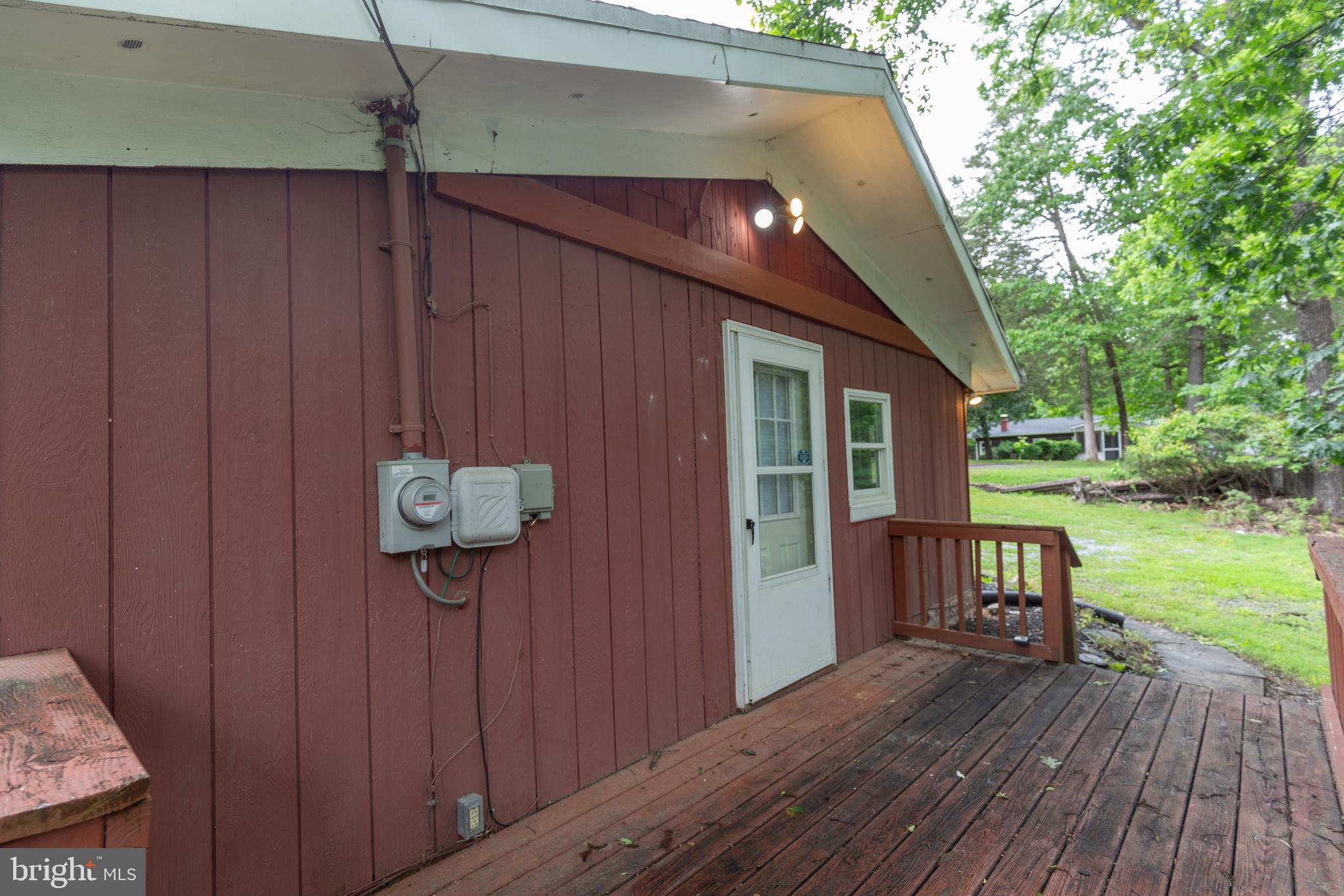 KEYES FERRY ACRES - Residential Lease