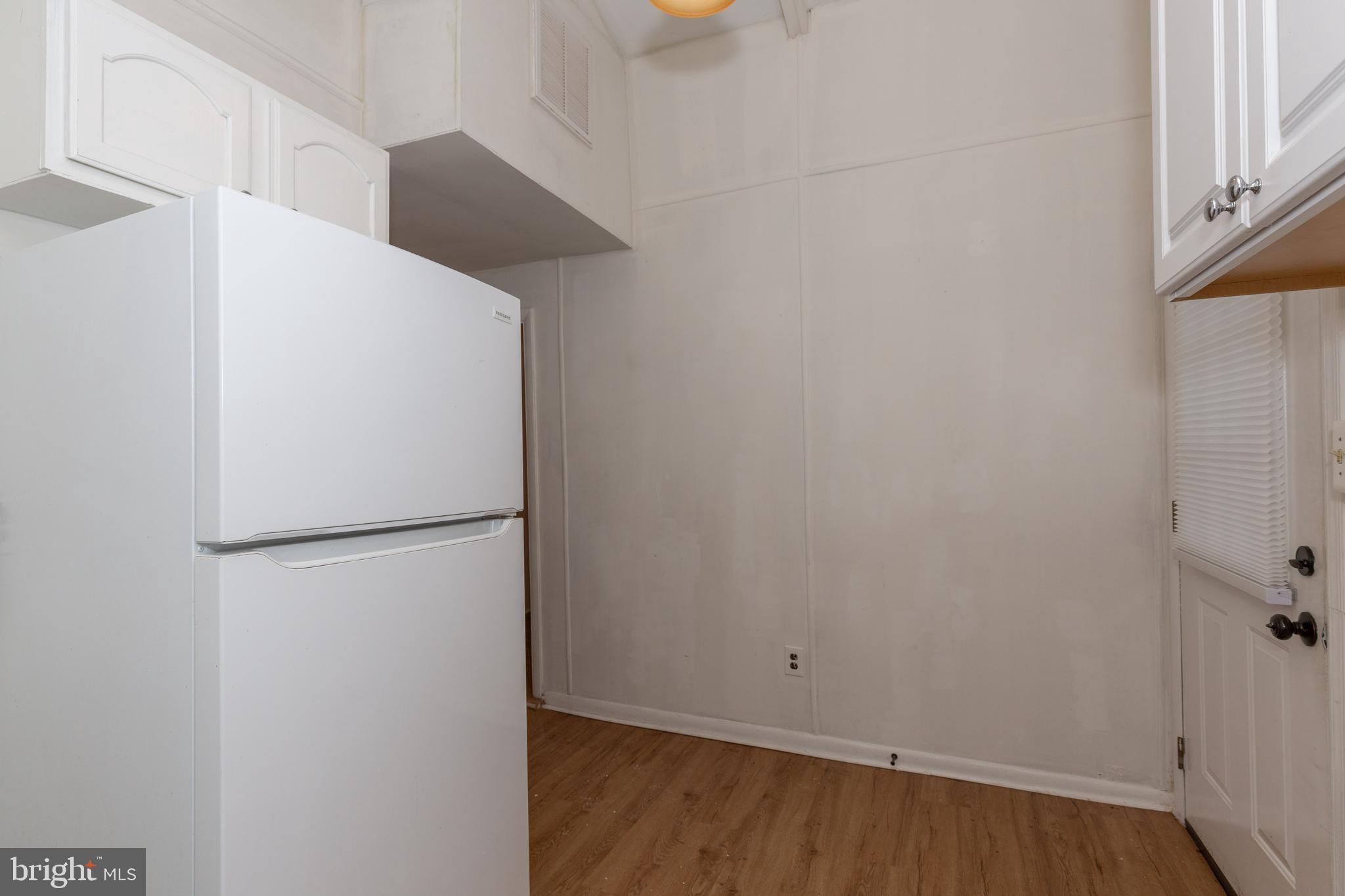 KEYES FERRY ACRES - Residential Lease