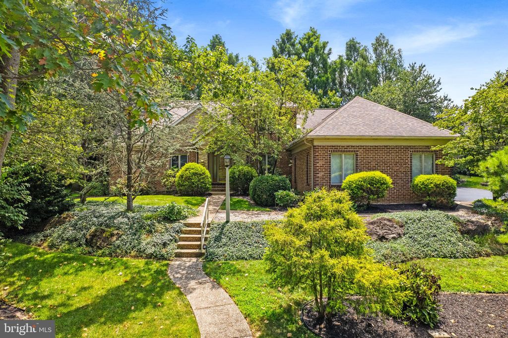 Photo of 2138 Waterford Drive, LANCASTER, PA 17601 (MLS # PALA2073148)