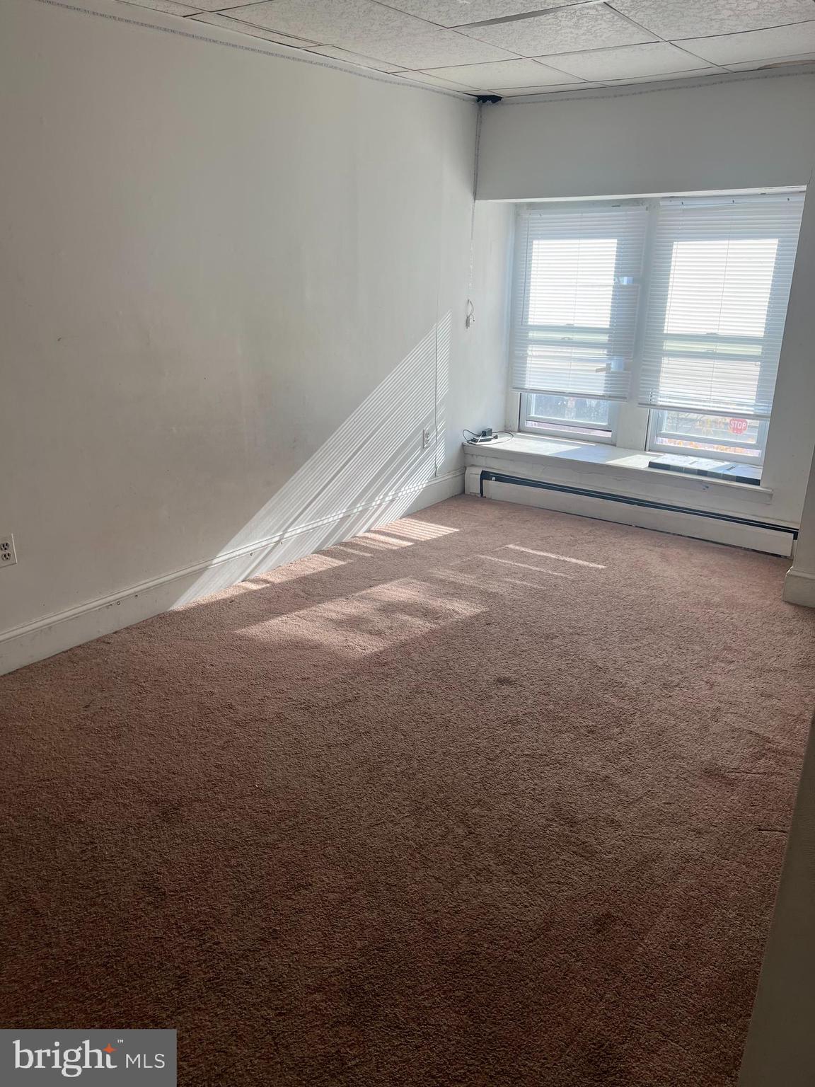 GERMANTOWN - Commercial Sale