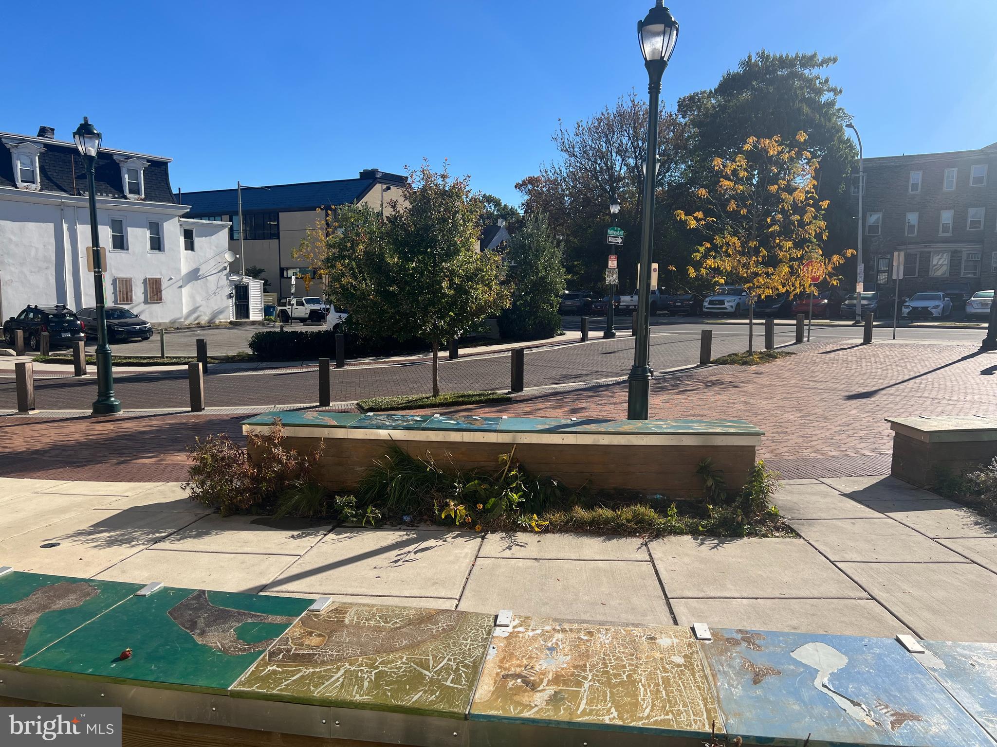 GERMANTOWN - Commercial Sale