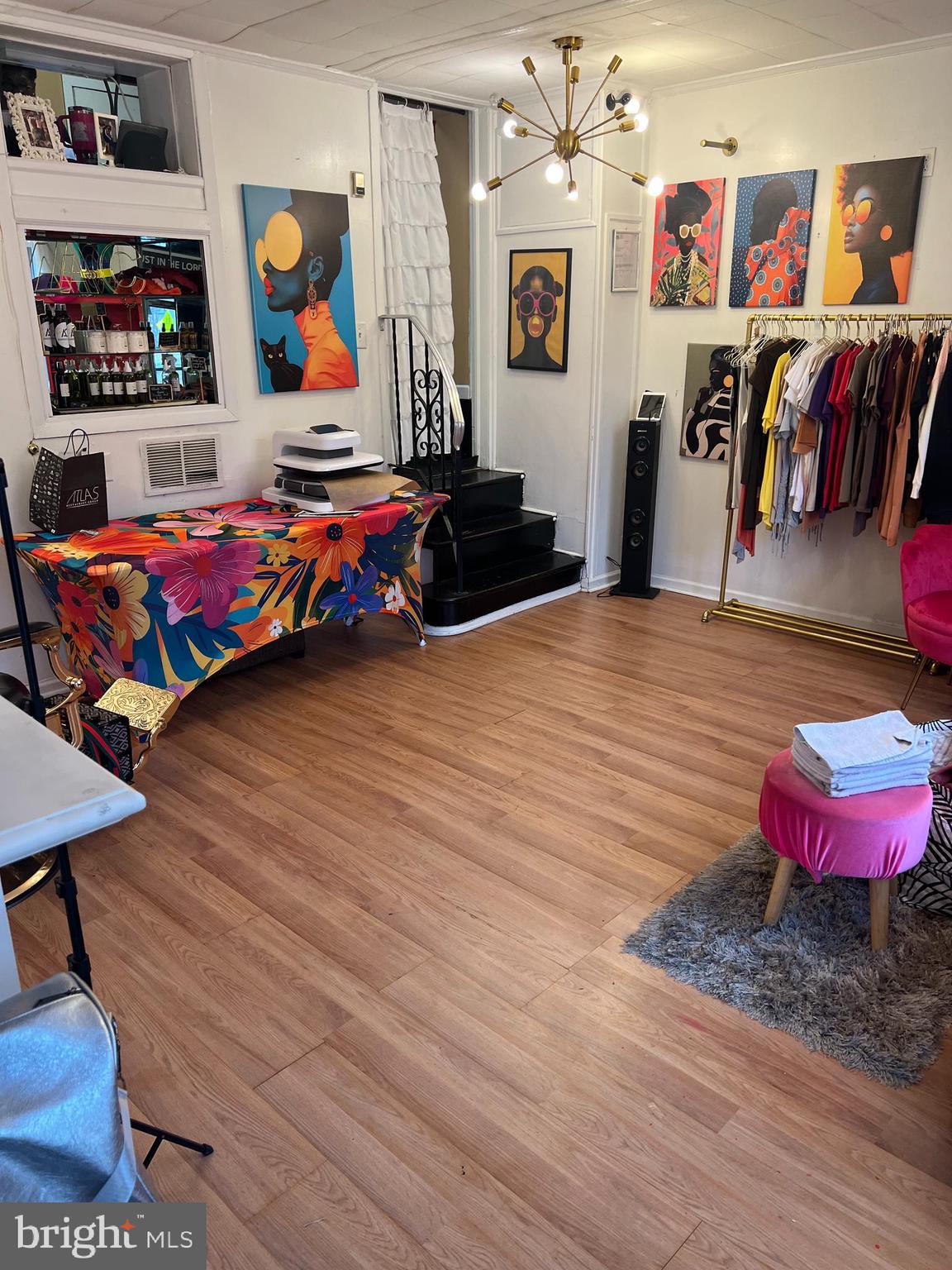 GERMANTOWN - Commercial Sale