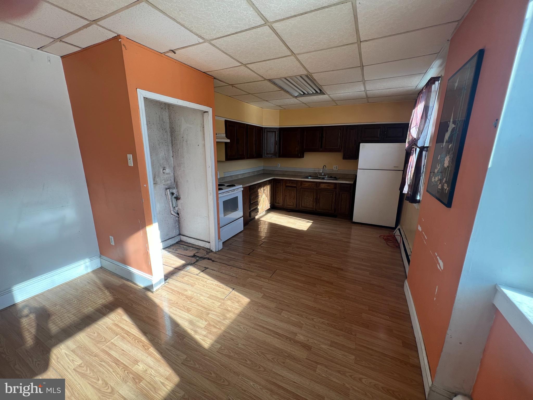 GERMANTOWN - Commercial Sale