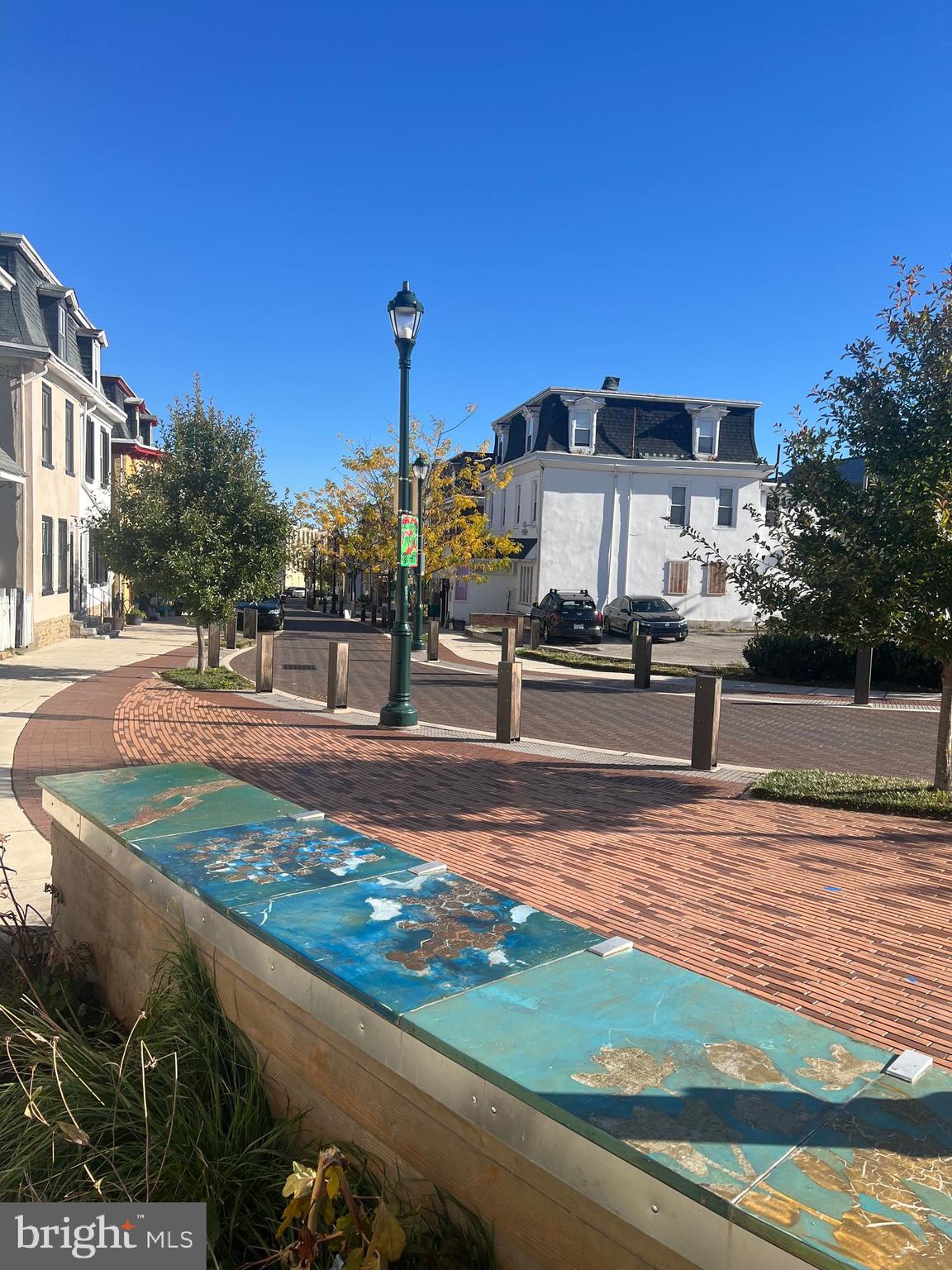 GERMANTOWN - Commercial Sale