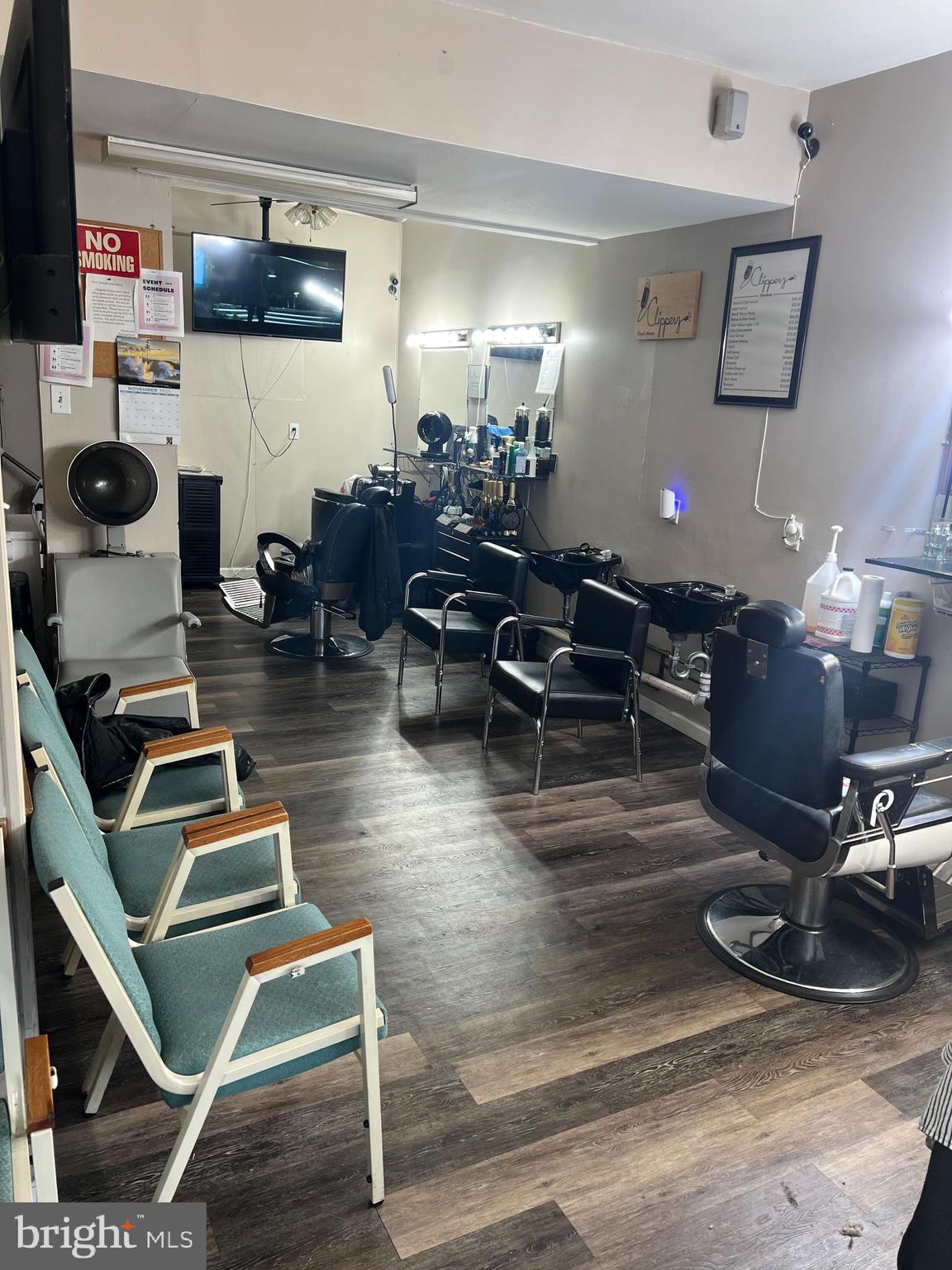 GERMANTOWN - Commercial Sale