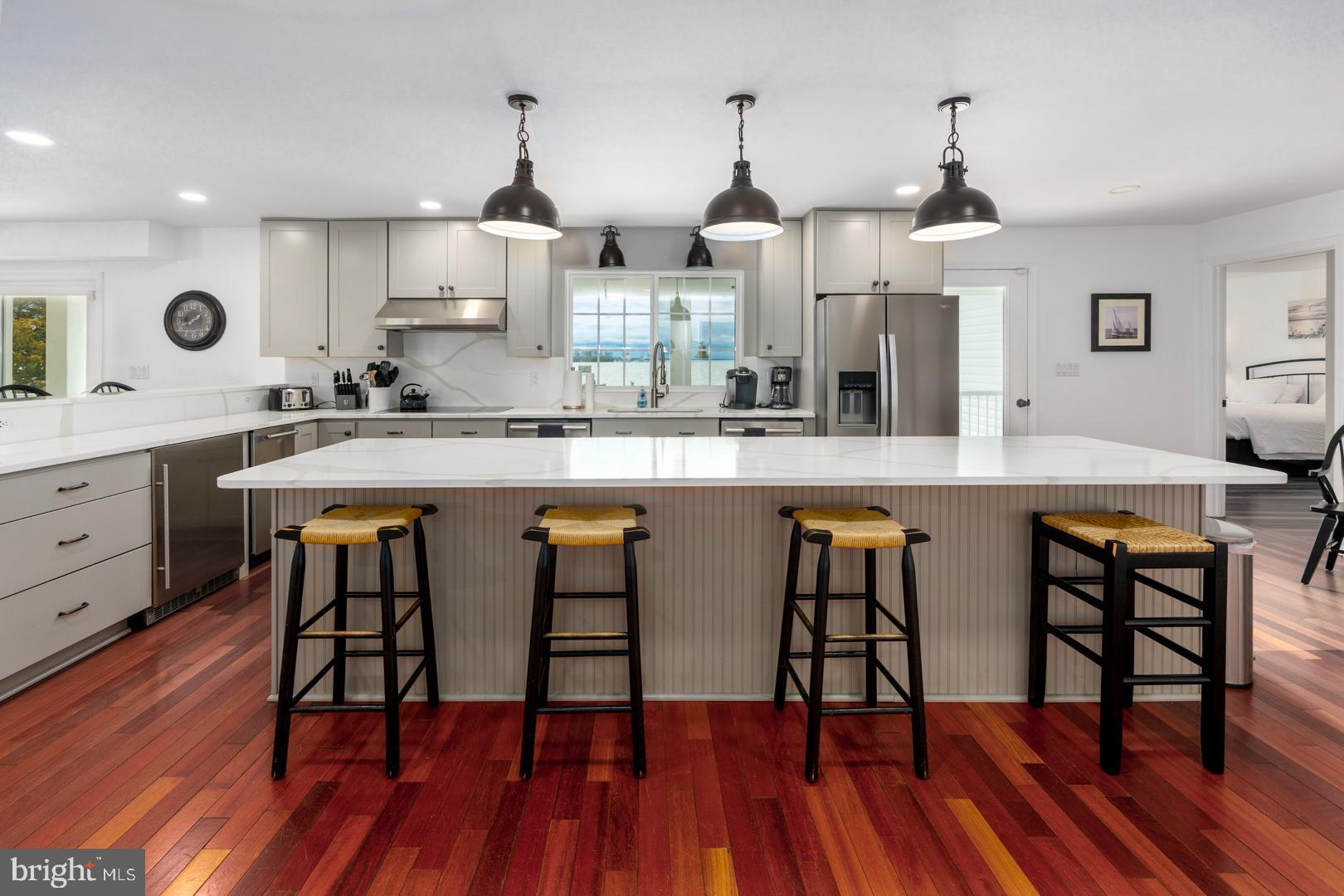 TOWN POINT ESTATES - Residential