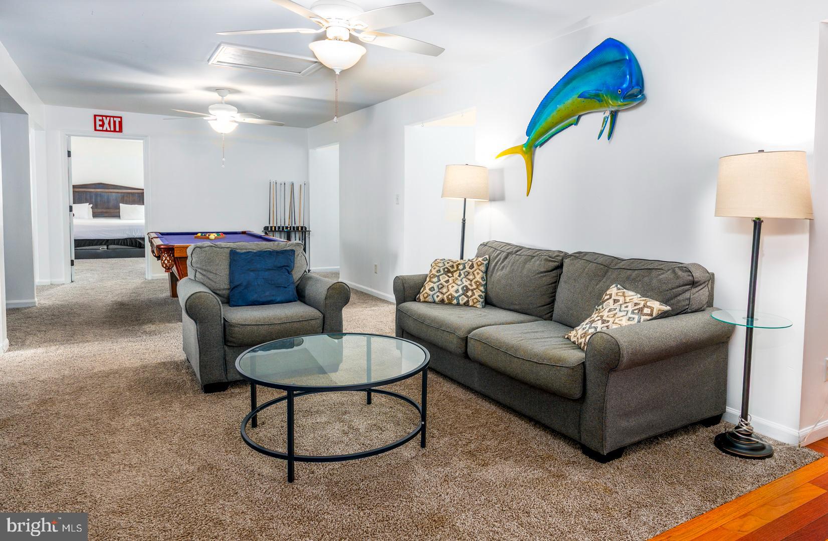 TOWN POINT ESTATES - Residential