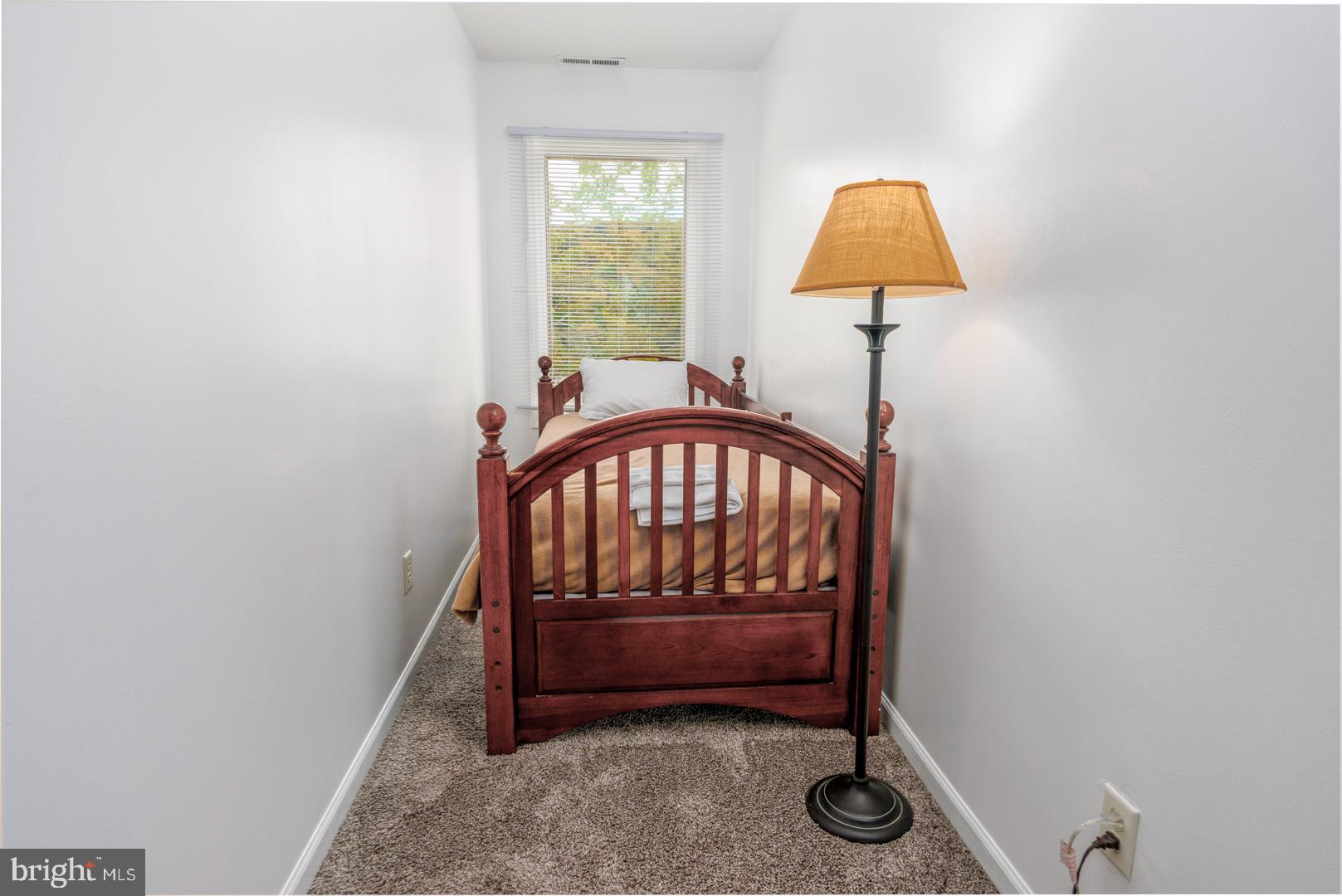 TOWN POINT ESTATES - Residential