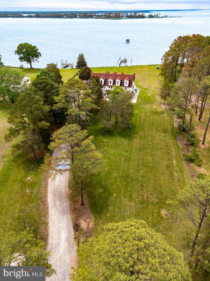 TOWN POINT ESTATES - Residential