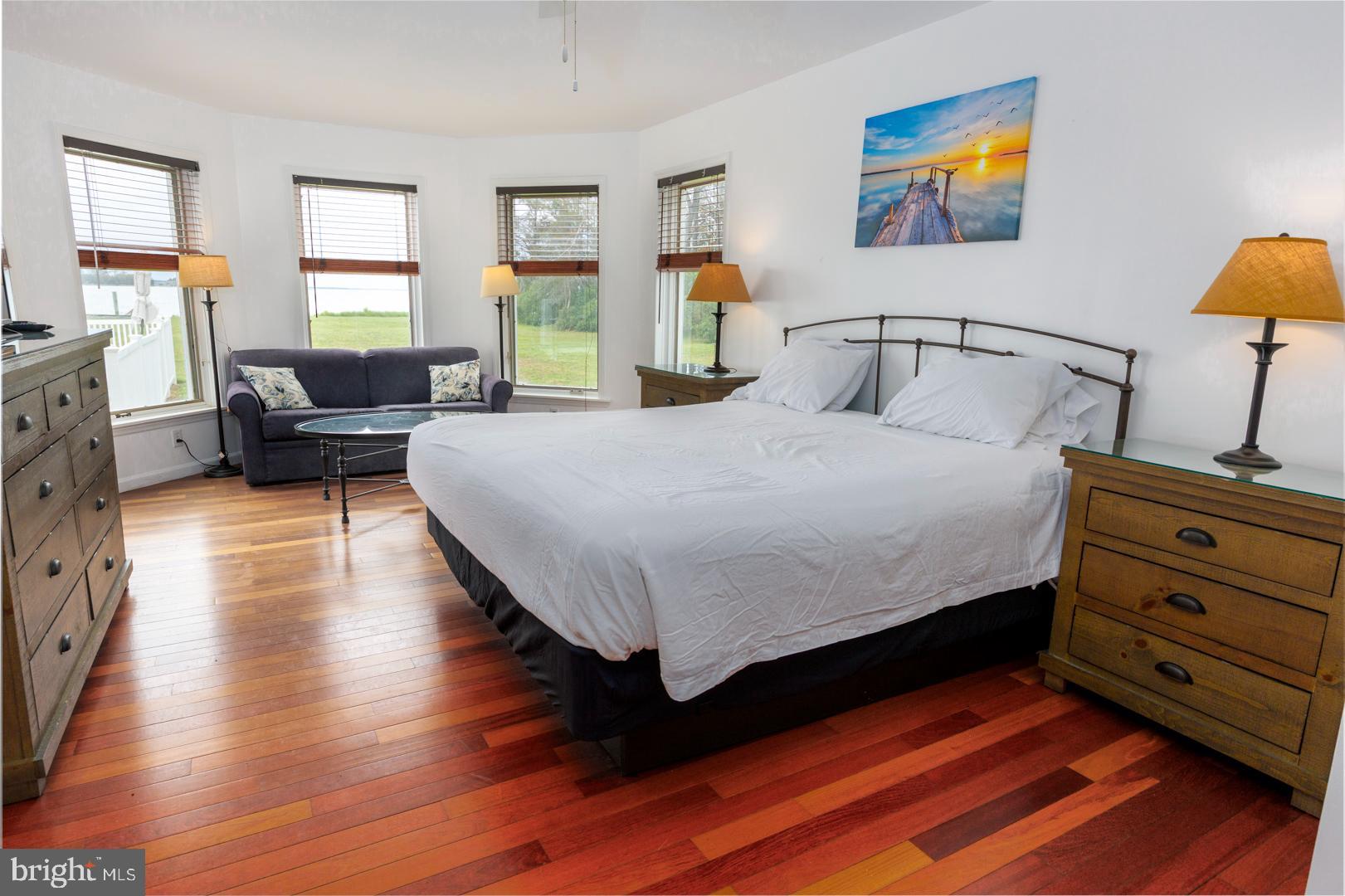 TOWN POINT ESTATES - Residential