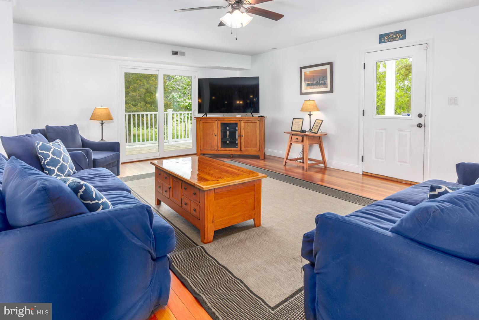 TOWN POINT ESTATES - Residential