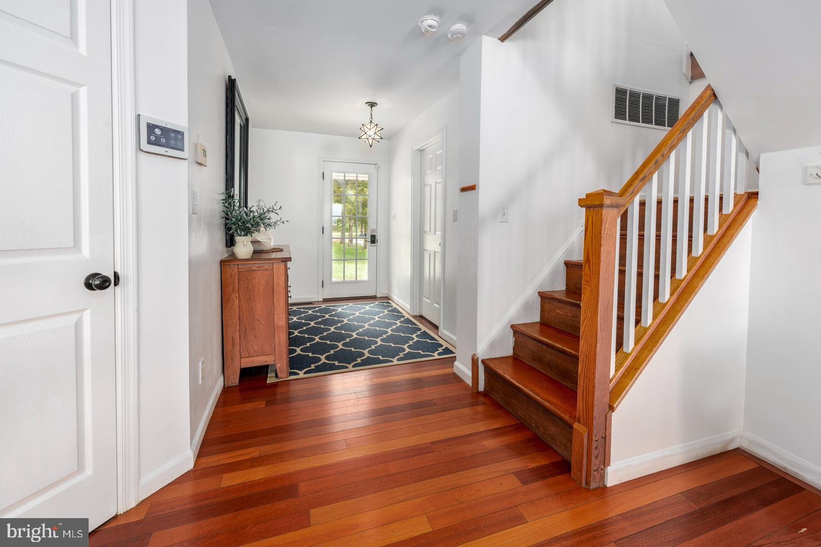 TOWN POINT ESTATES - Residential