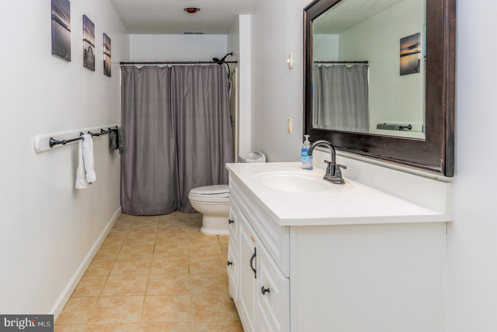 TOWN POINT ESTATES - Residential