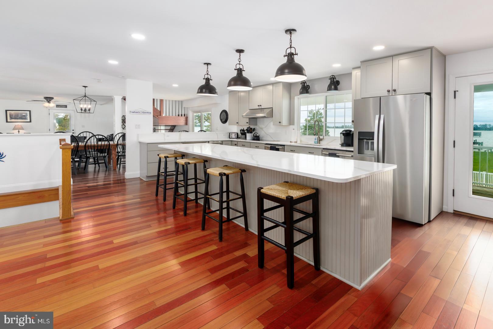 TOWN POINT ESTATES - Residential