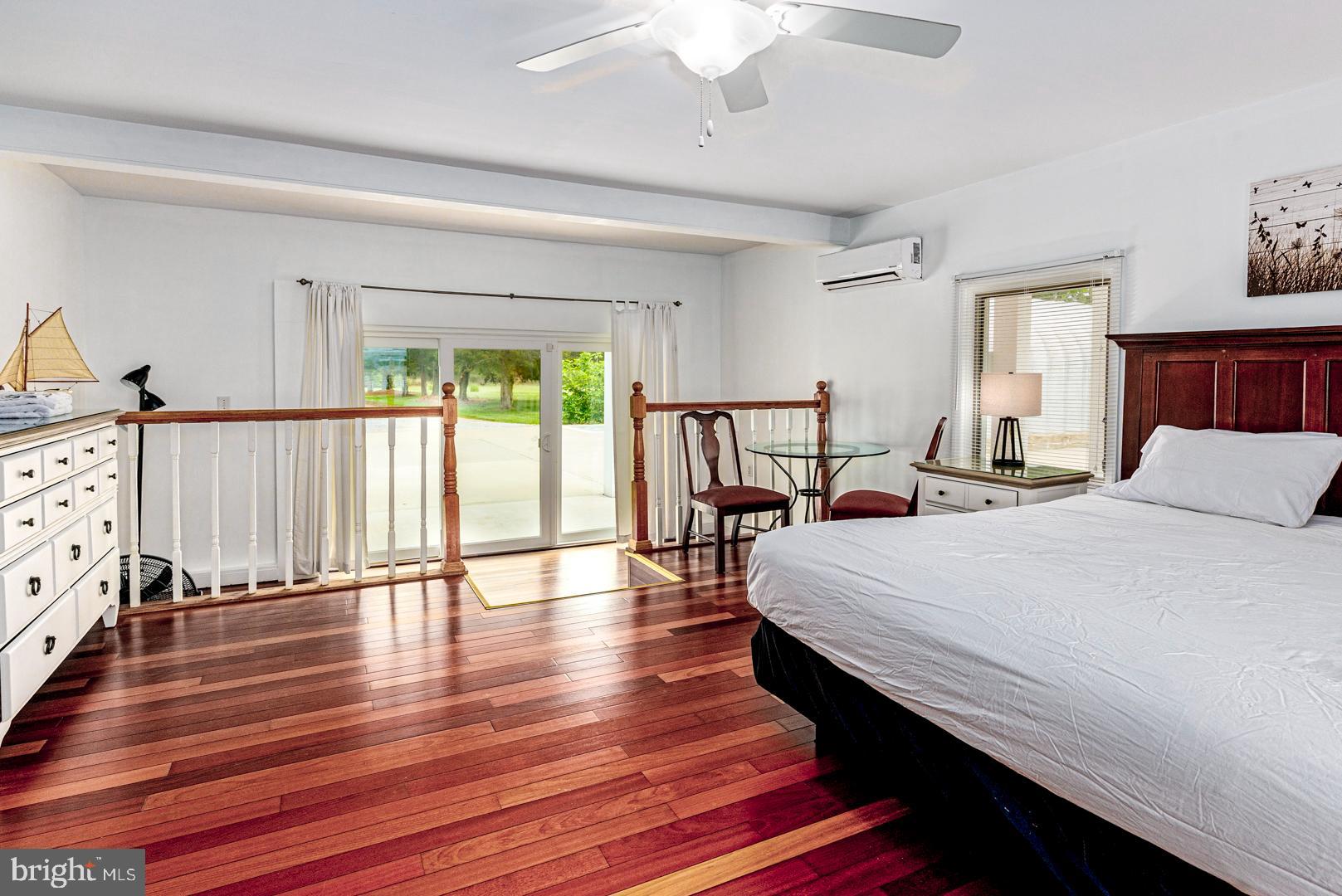 TOWN POINT ESTATES - Residential