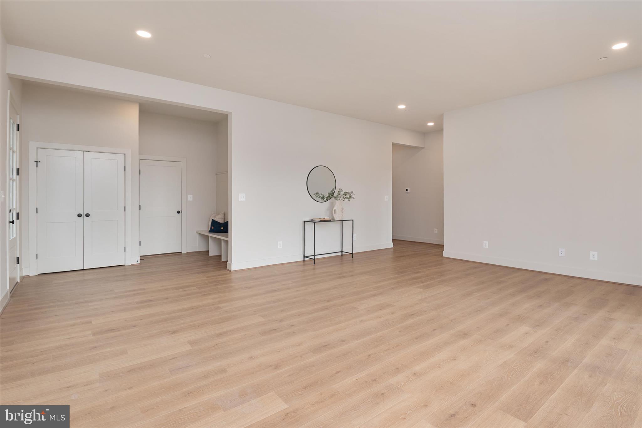 DEALE - Residential