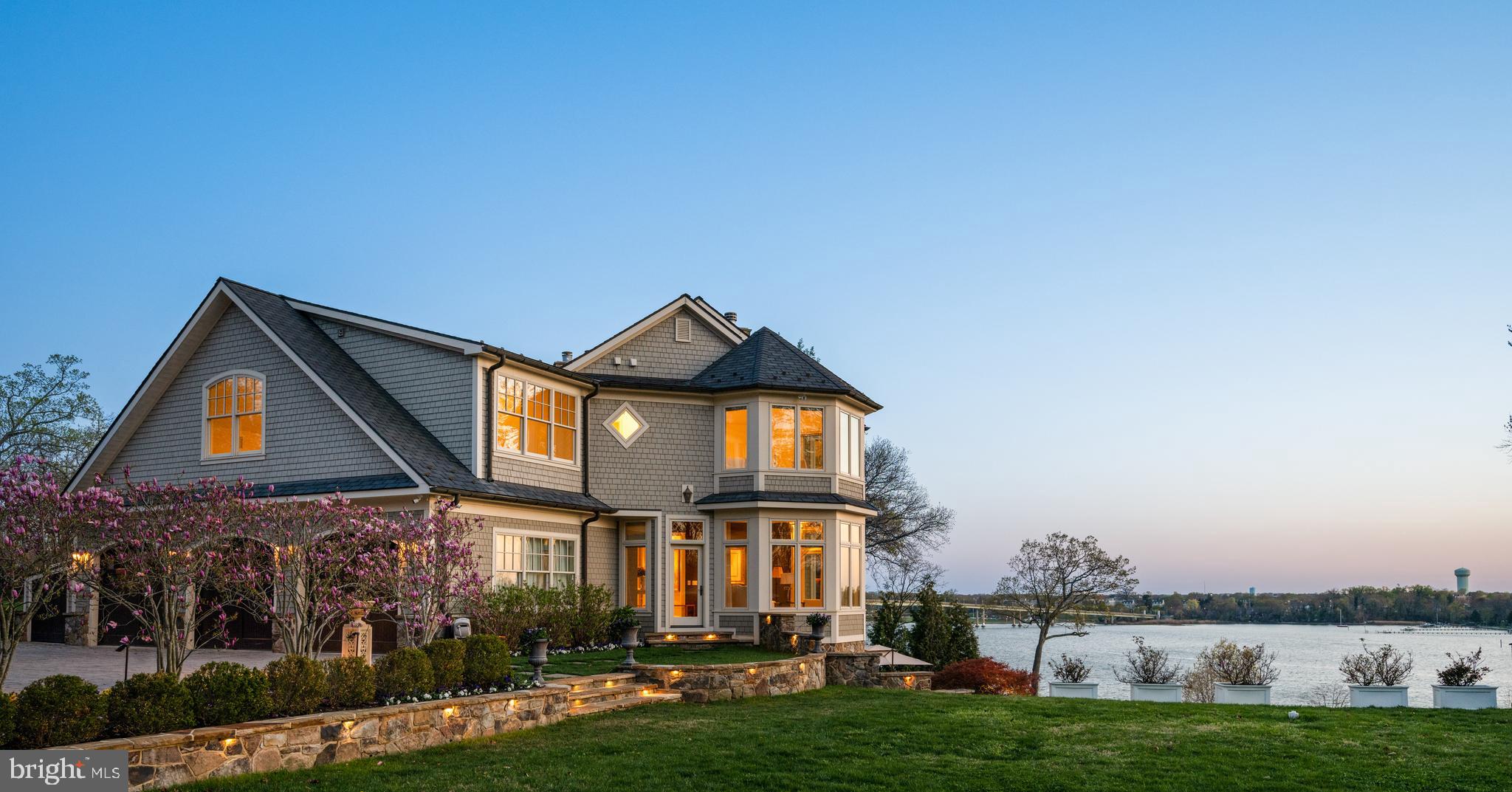 PENDENNIS MOUNT - Residential