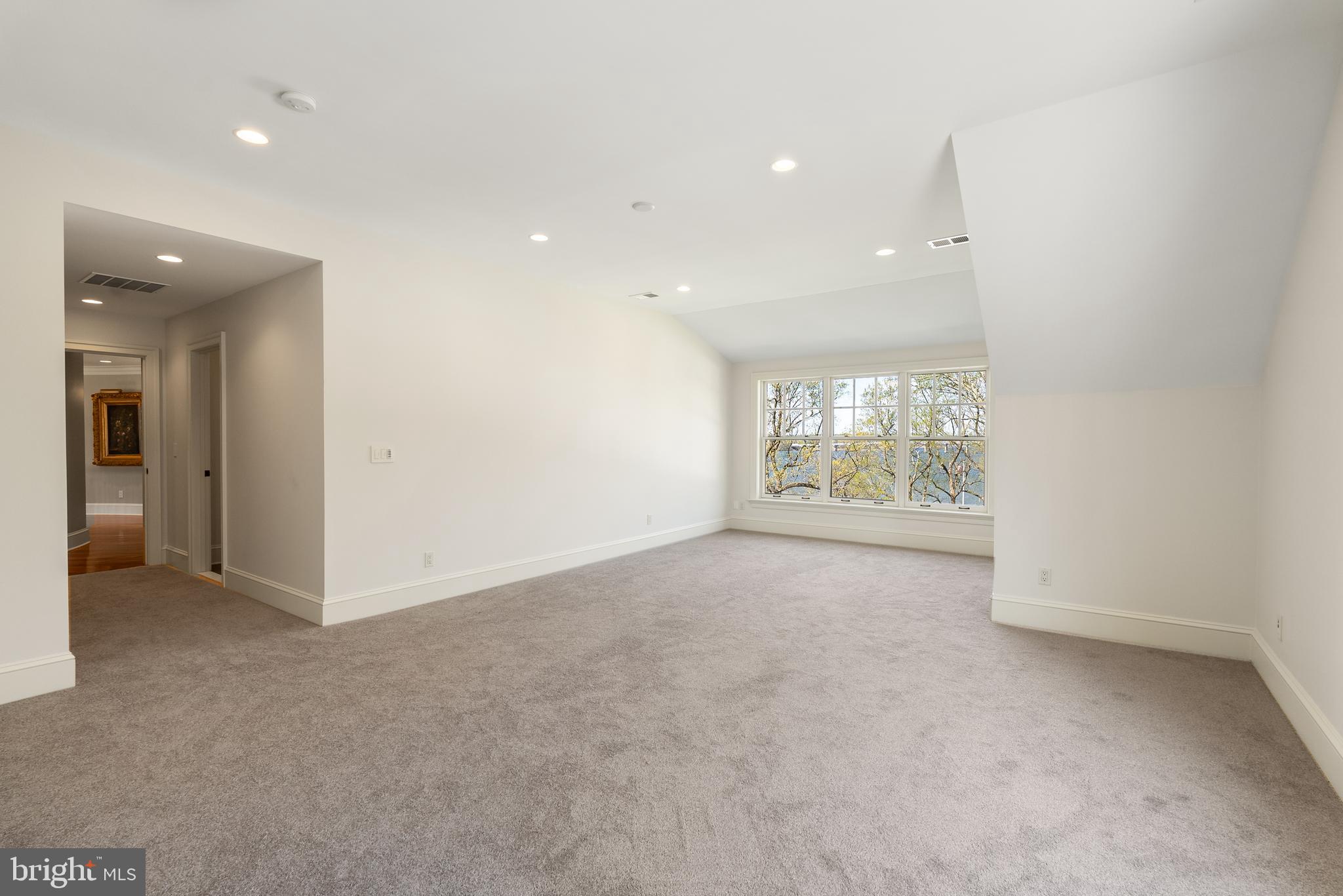 PENDENNIS MOUNT - Residential