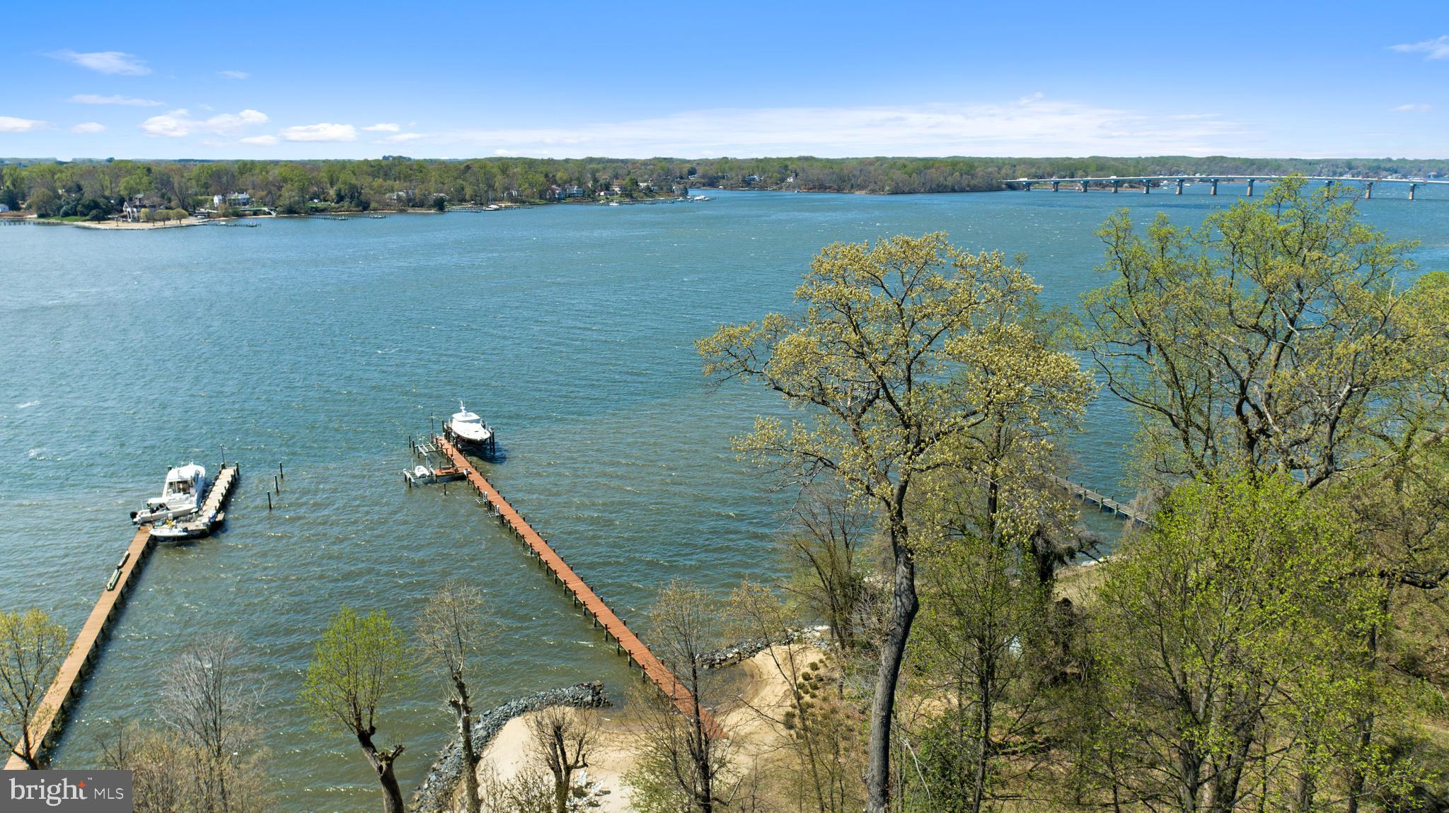 PENDENNIS MOUNT - Residential