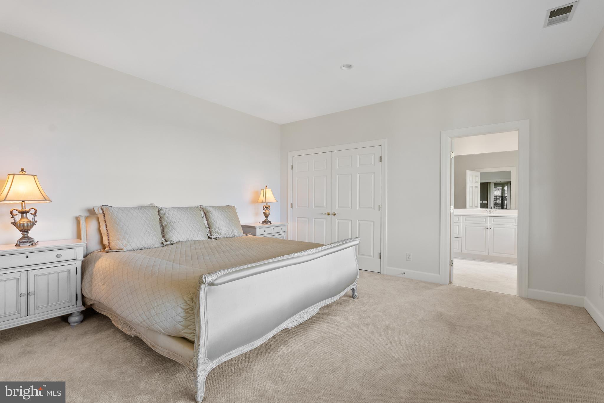 PENDENNIS MOUNT - Residential