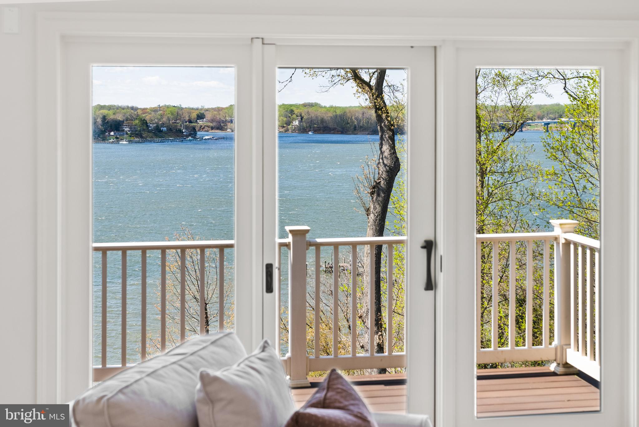 PENDENNIS MOUNT - Residential