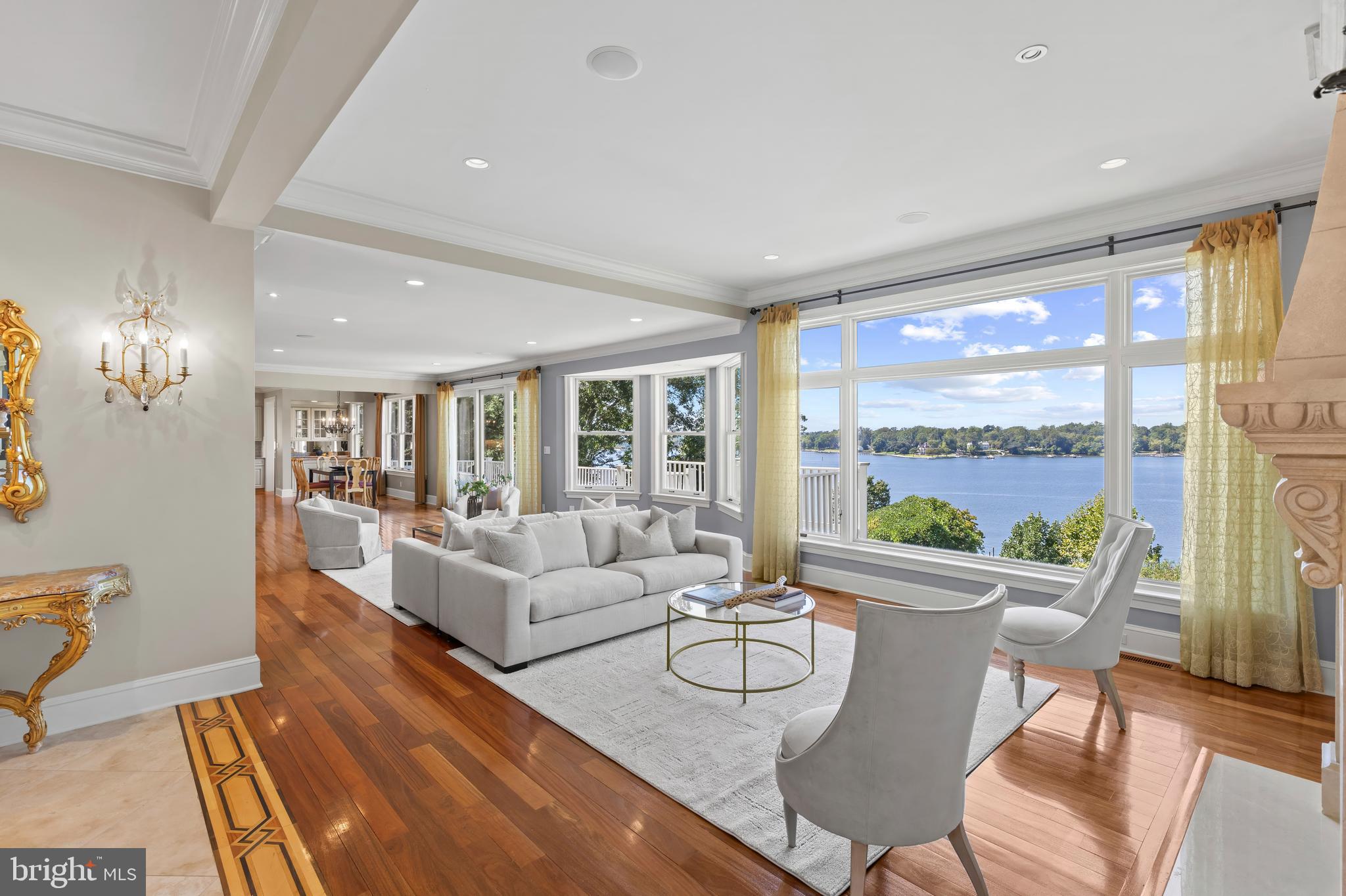 PENDENNIS MOUNT - Residential