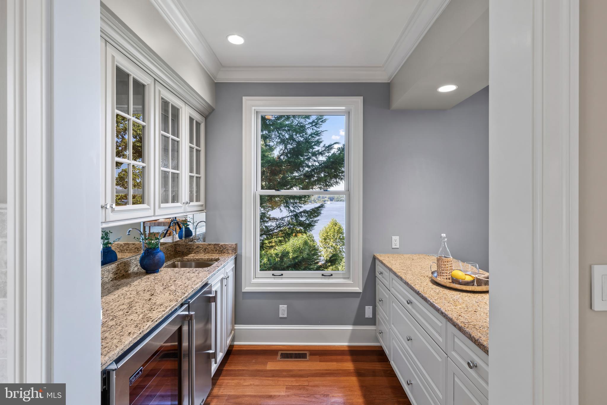 PENDENNIS MOUNT - Residential