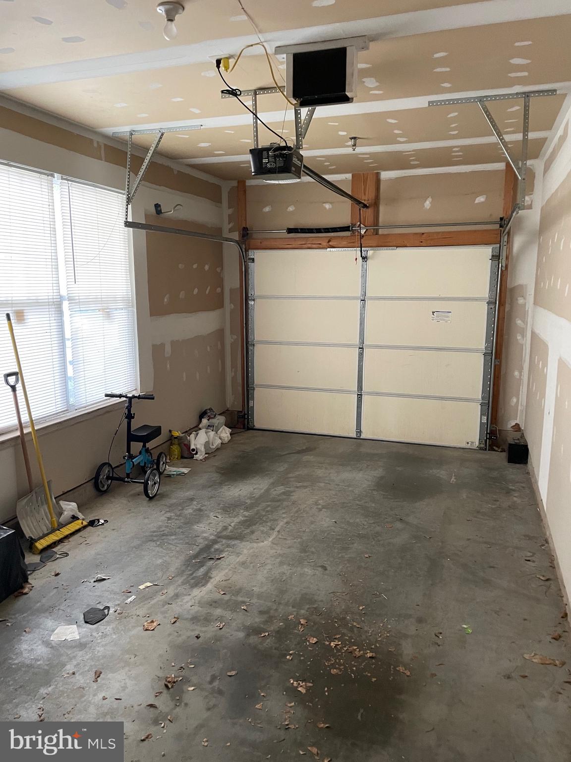 FAIRFAX RIDGE - Residential Lease