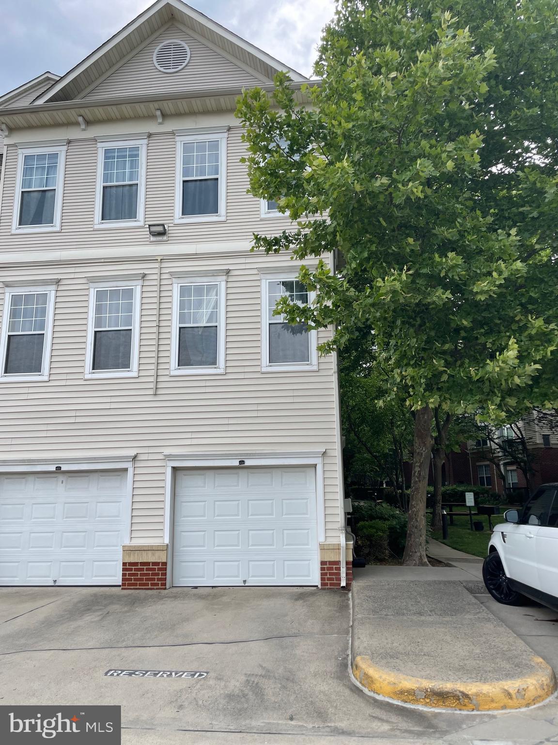 FAIRFAX RIDGE - Residential Lease