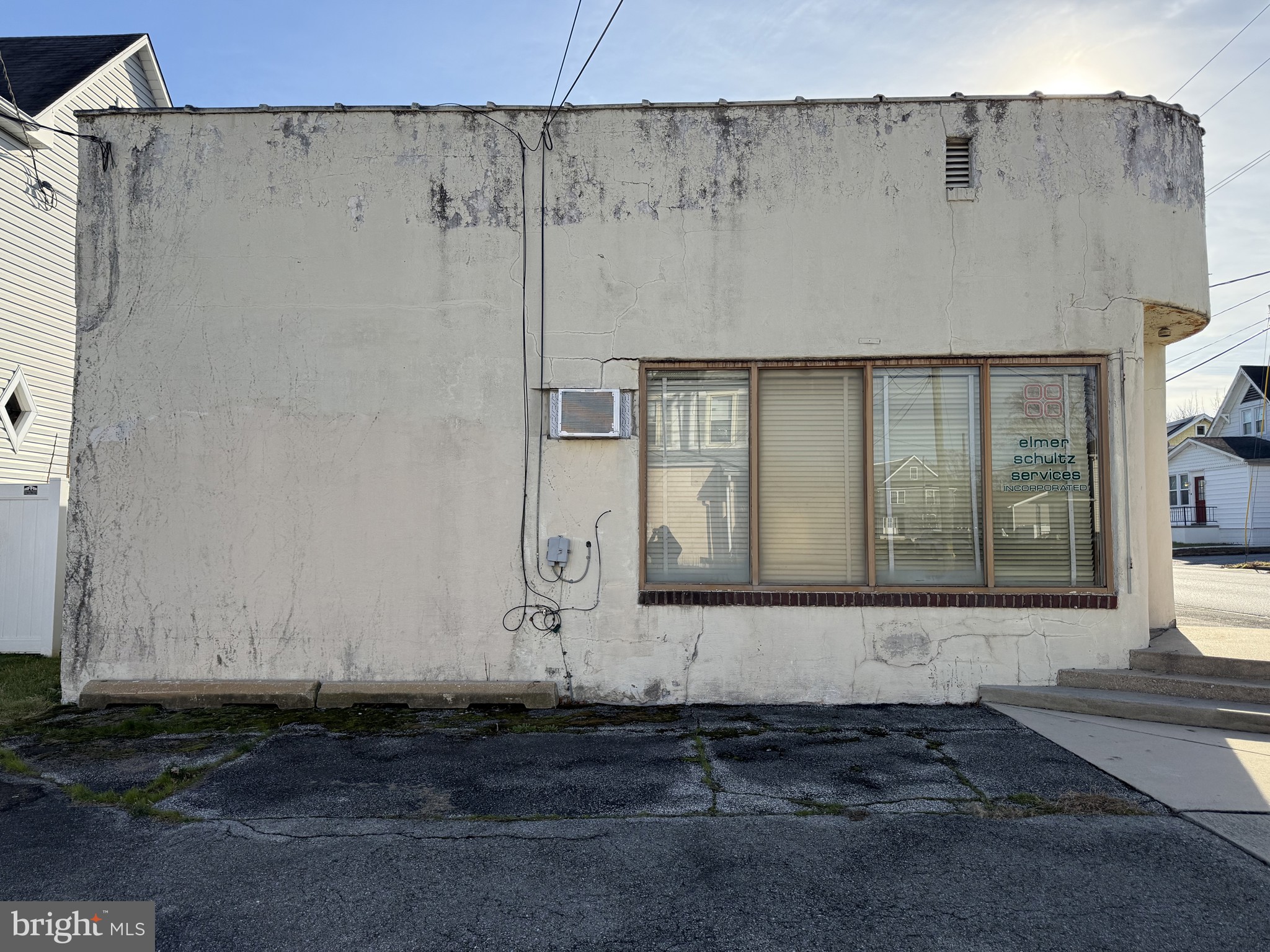36 BELMONT AVENUE