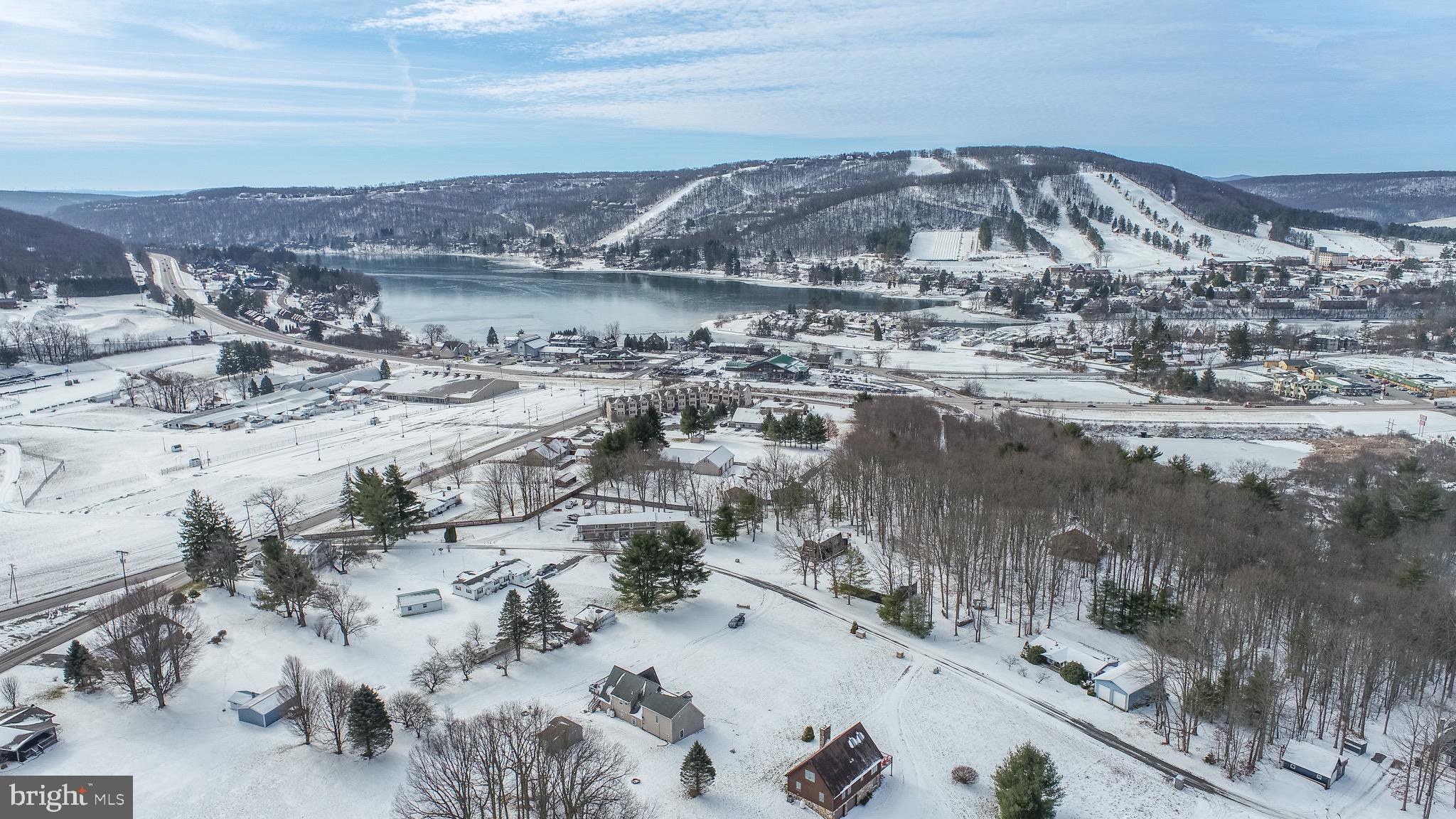 ROLLING OAKS EST - Residential