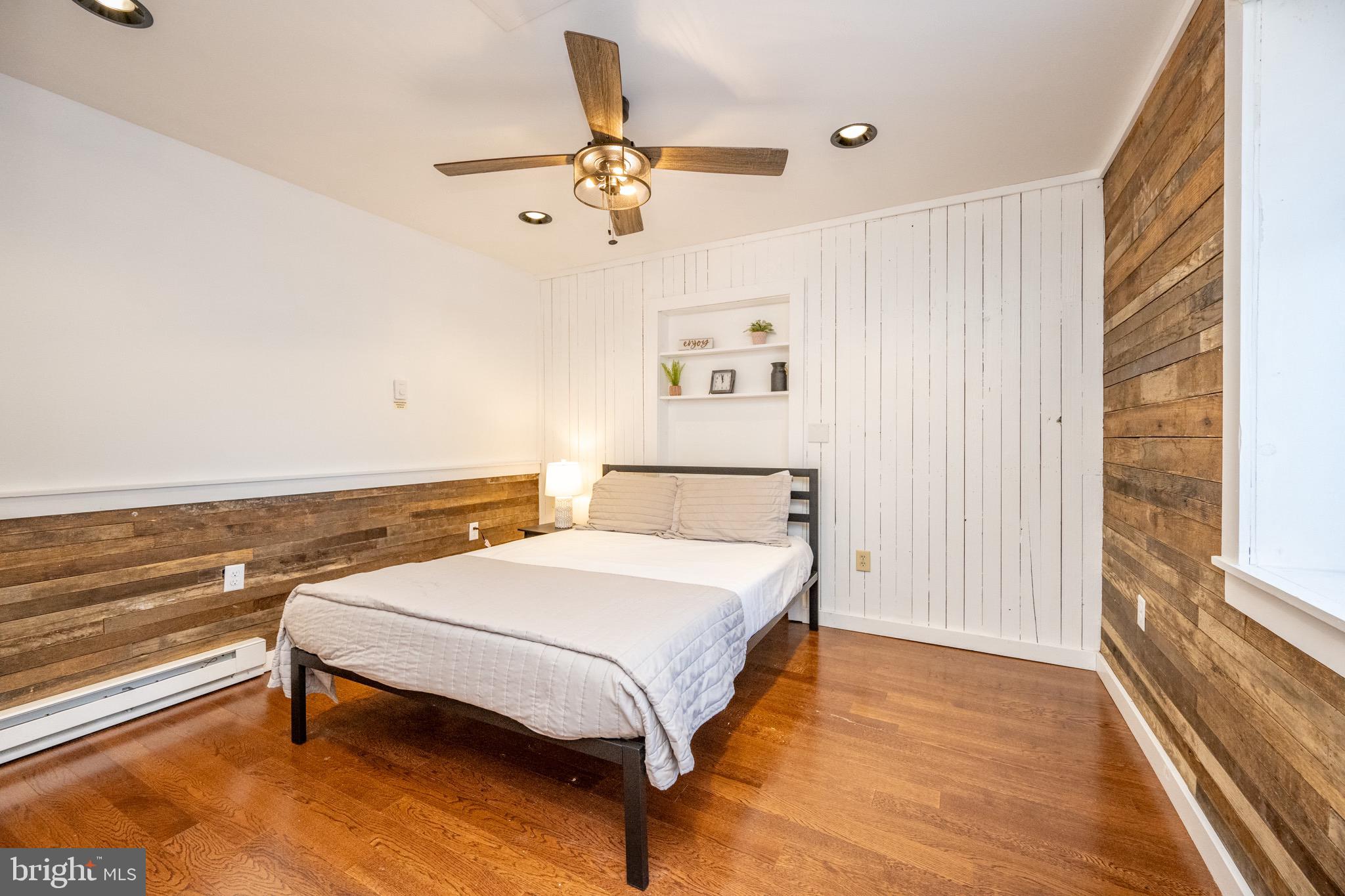 ROLLING OAKS EST - Residential