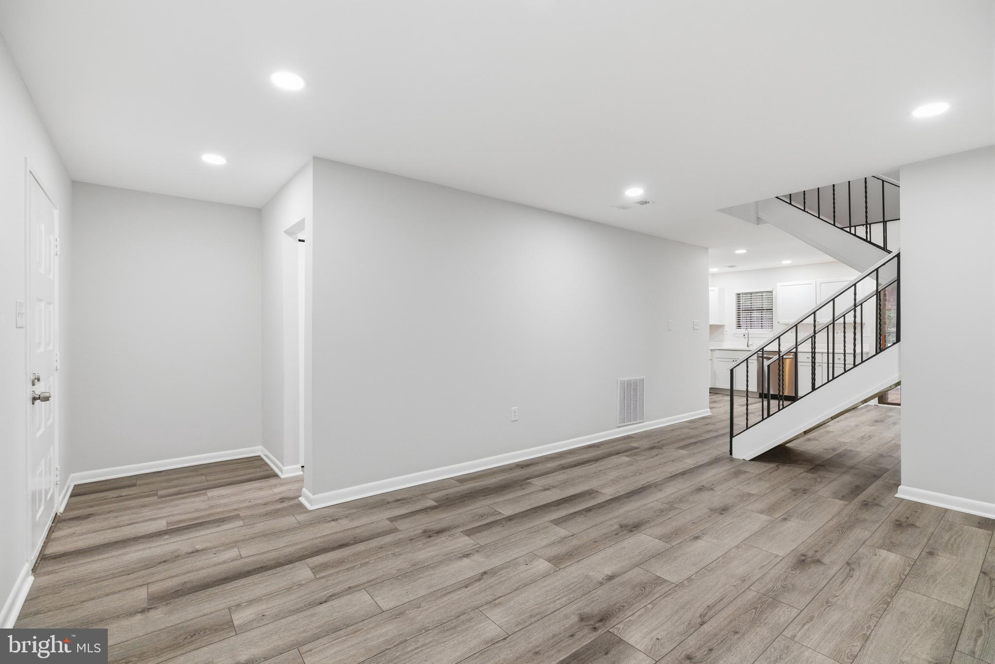 BOSTON RIDGE - Residential