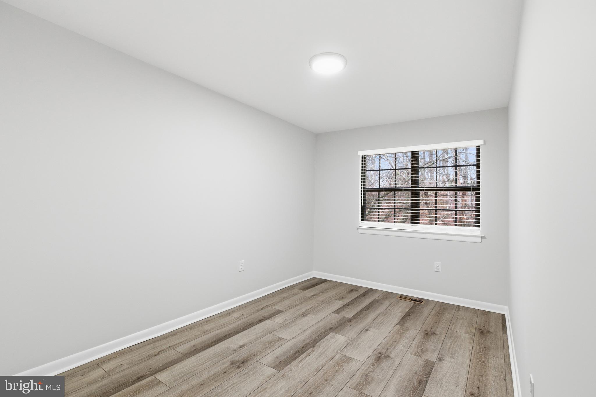 BOSTON RIDGE - Residential