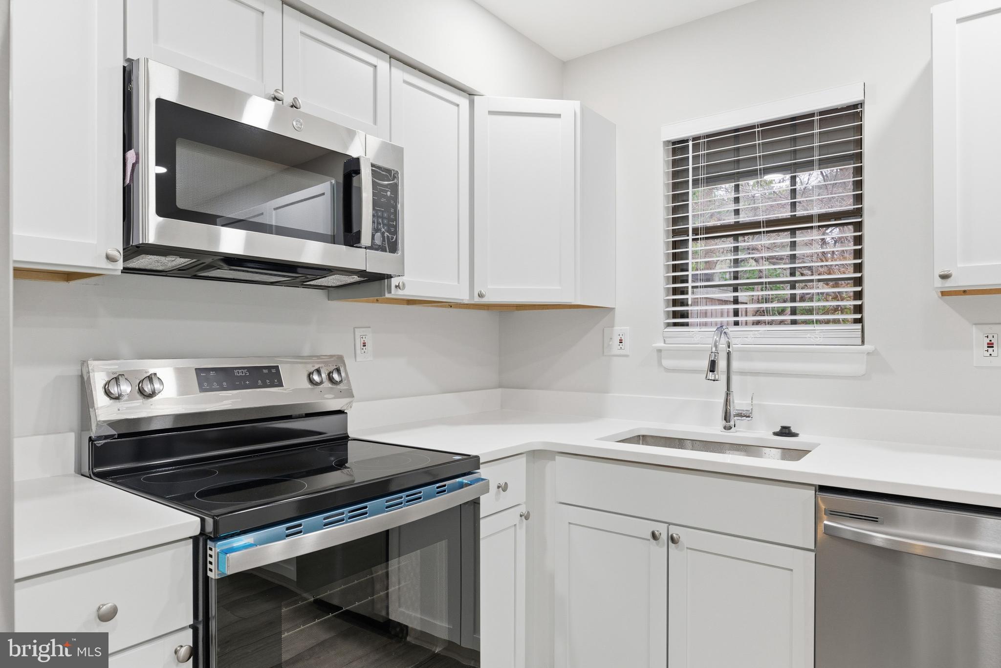 BOSTON RIDGE - Residential