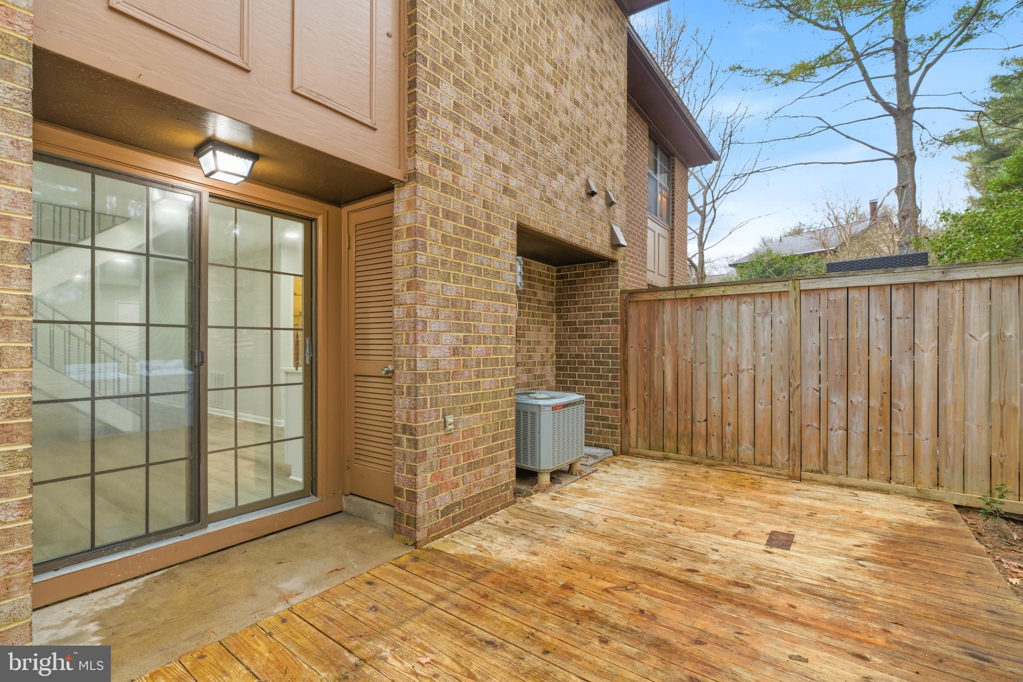 BOSTON RIDGE - Residential