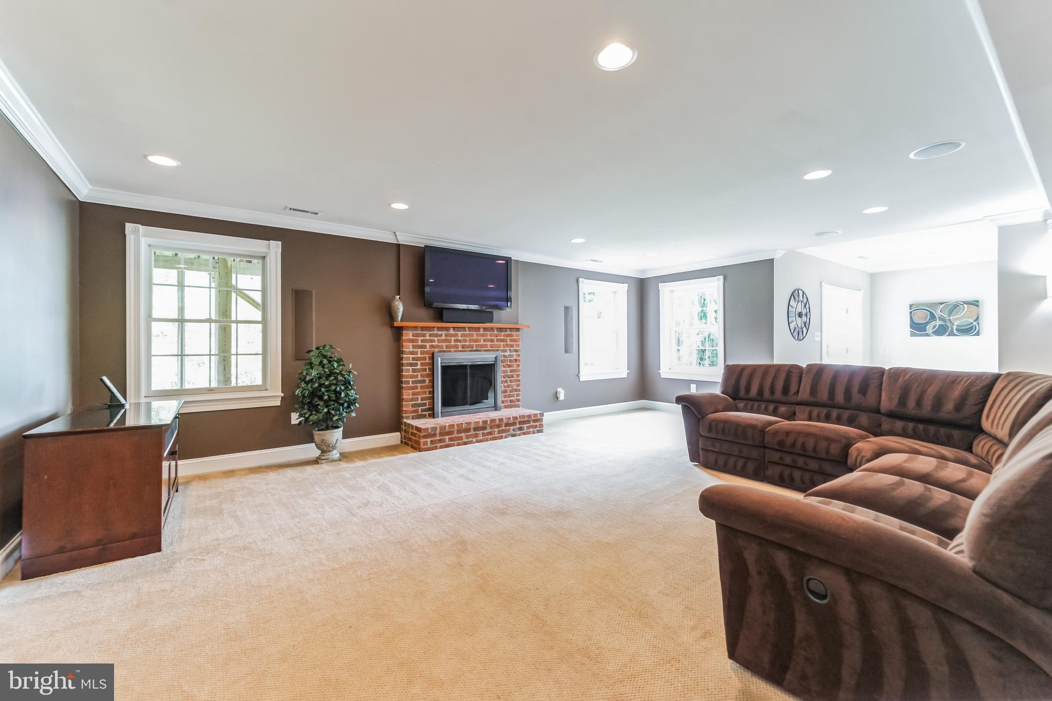 BIG BRANCH OVERLOOK - Residential