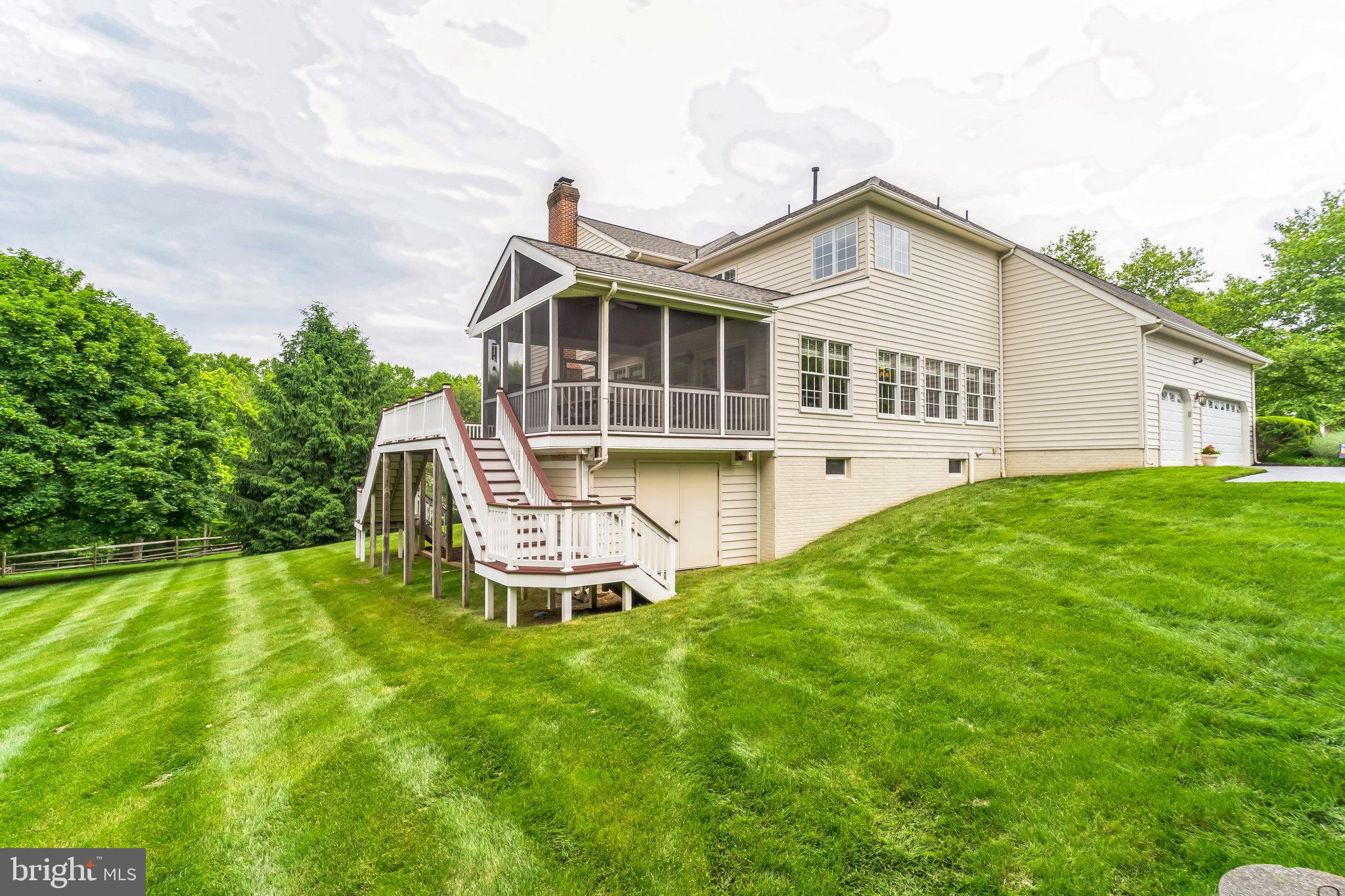 BIG BRANCH OVERLOOK - Residential