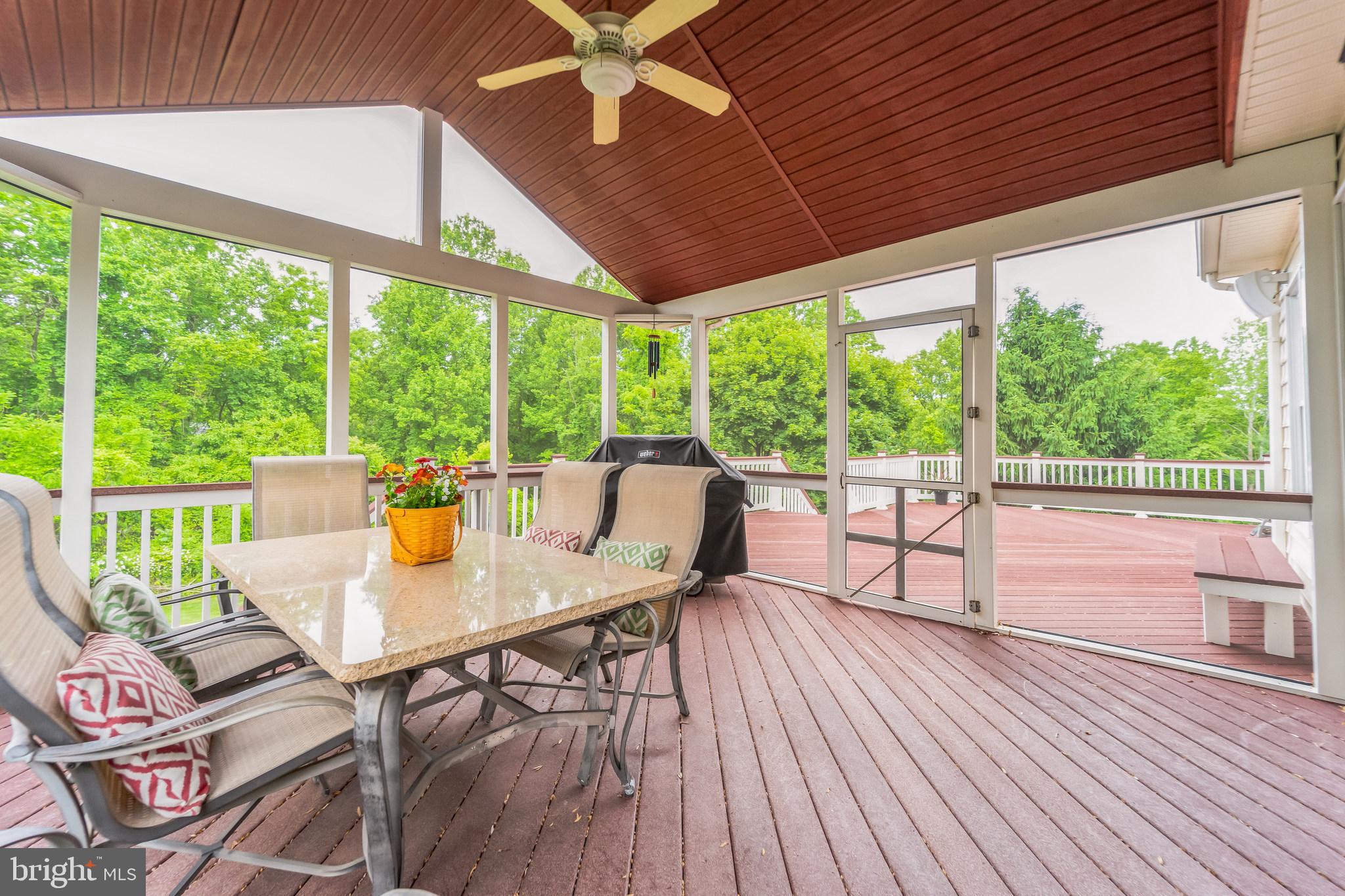 BIG BRANCH OVERLOOK - Residential