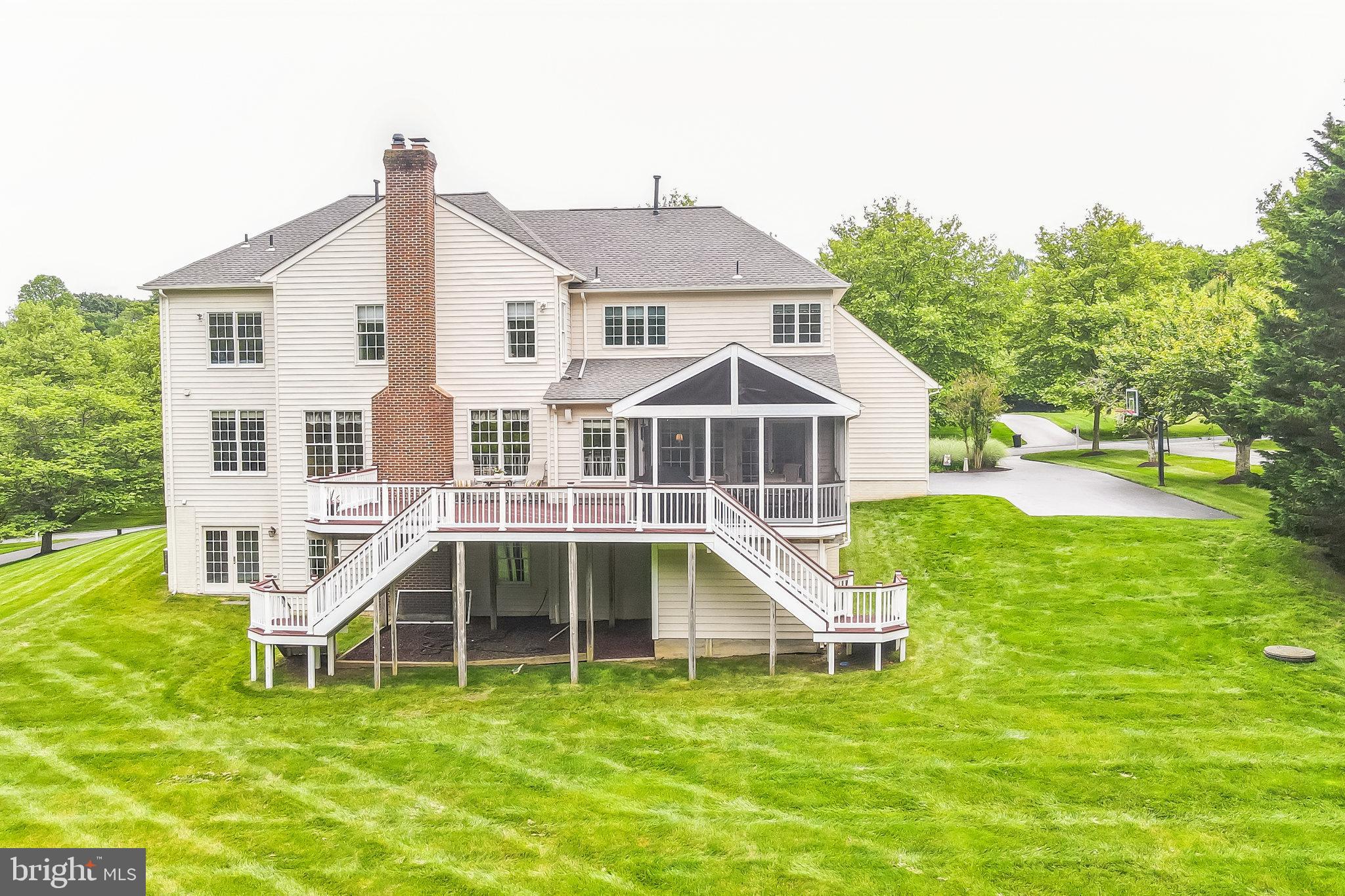 BIG BRANCH OVERLOOK - Residential