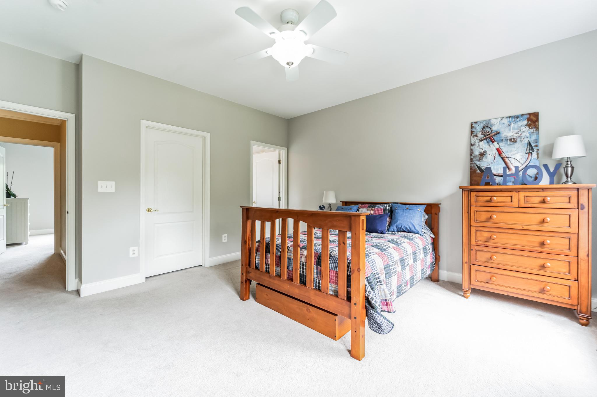 BIG BRANCH OVERLOOK - Residential