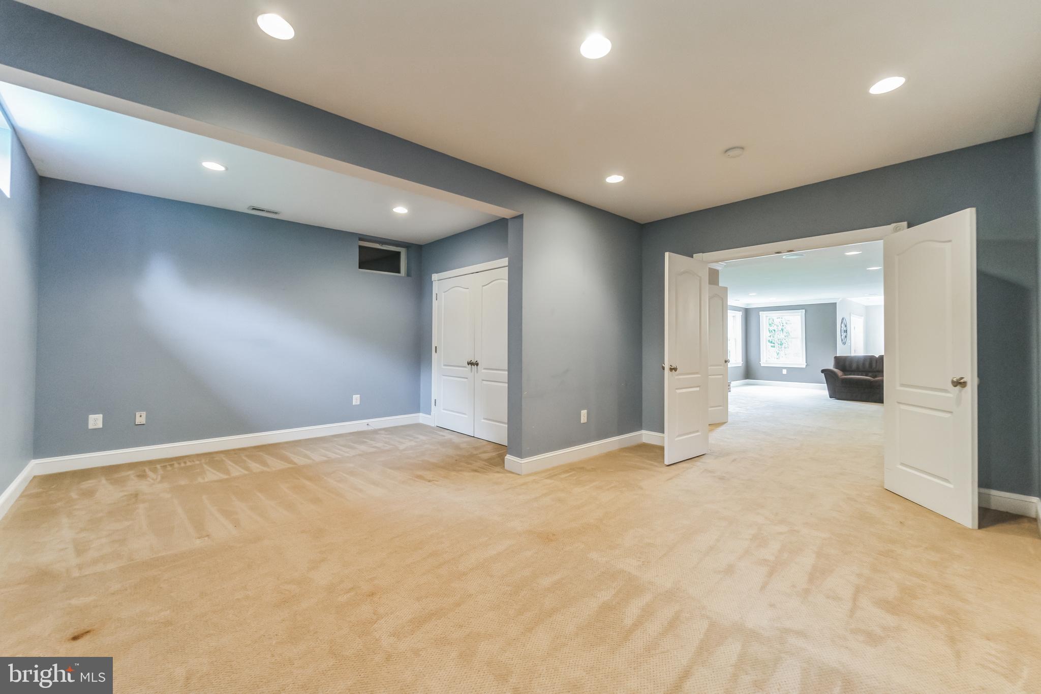 BIG BRANCH OVERLOOK - Residential