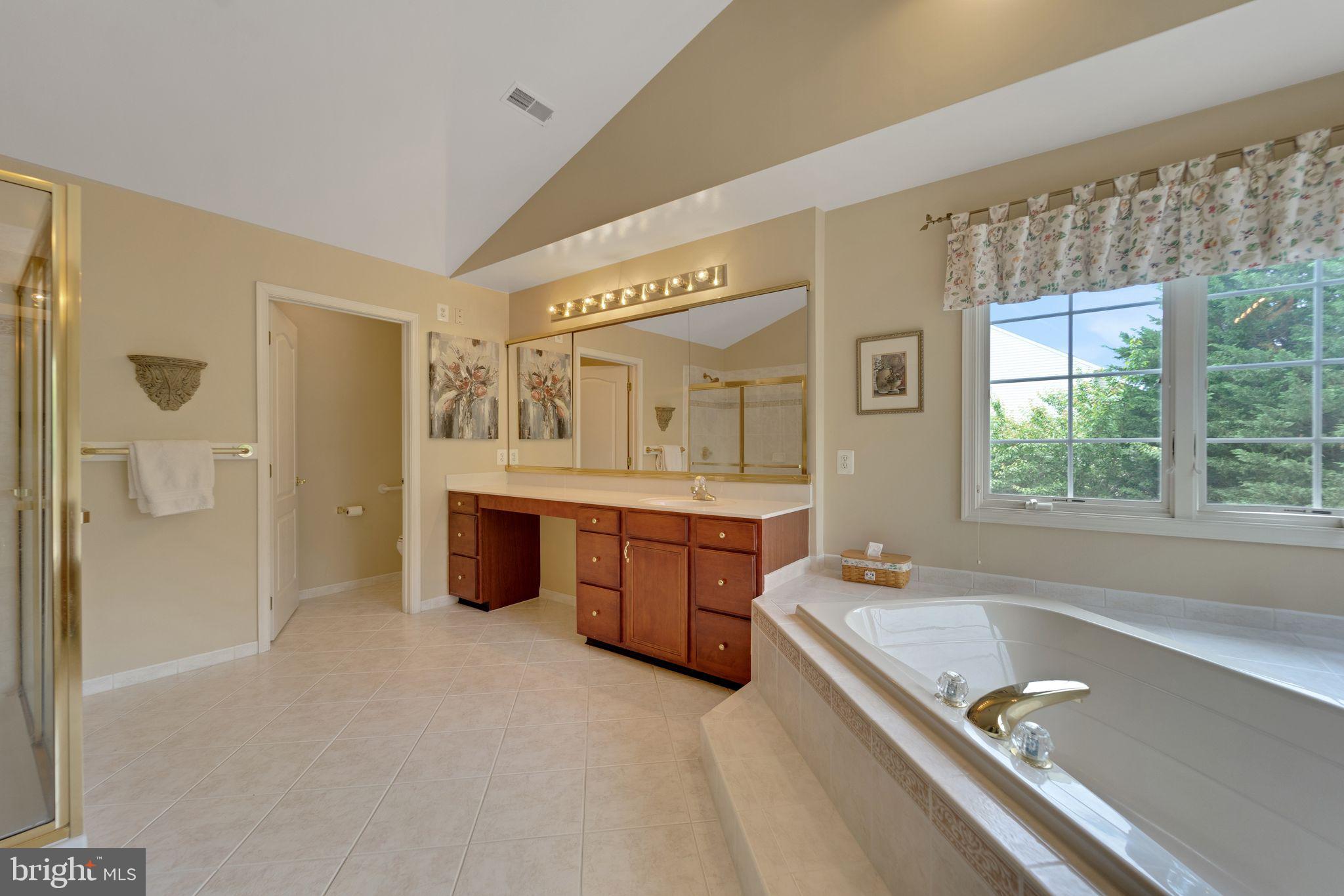 BIG BRANCH OVERLOOK - Residential