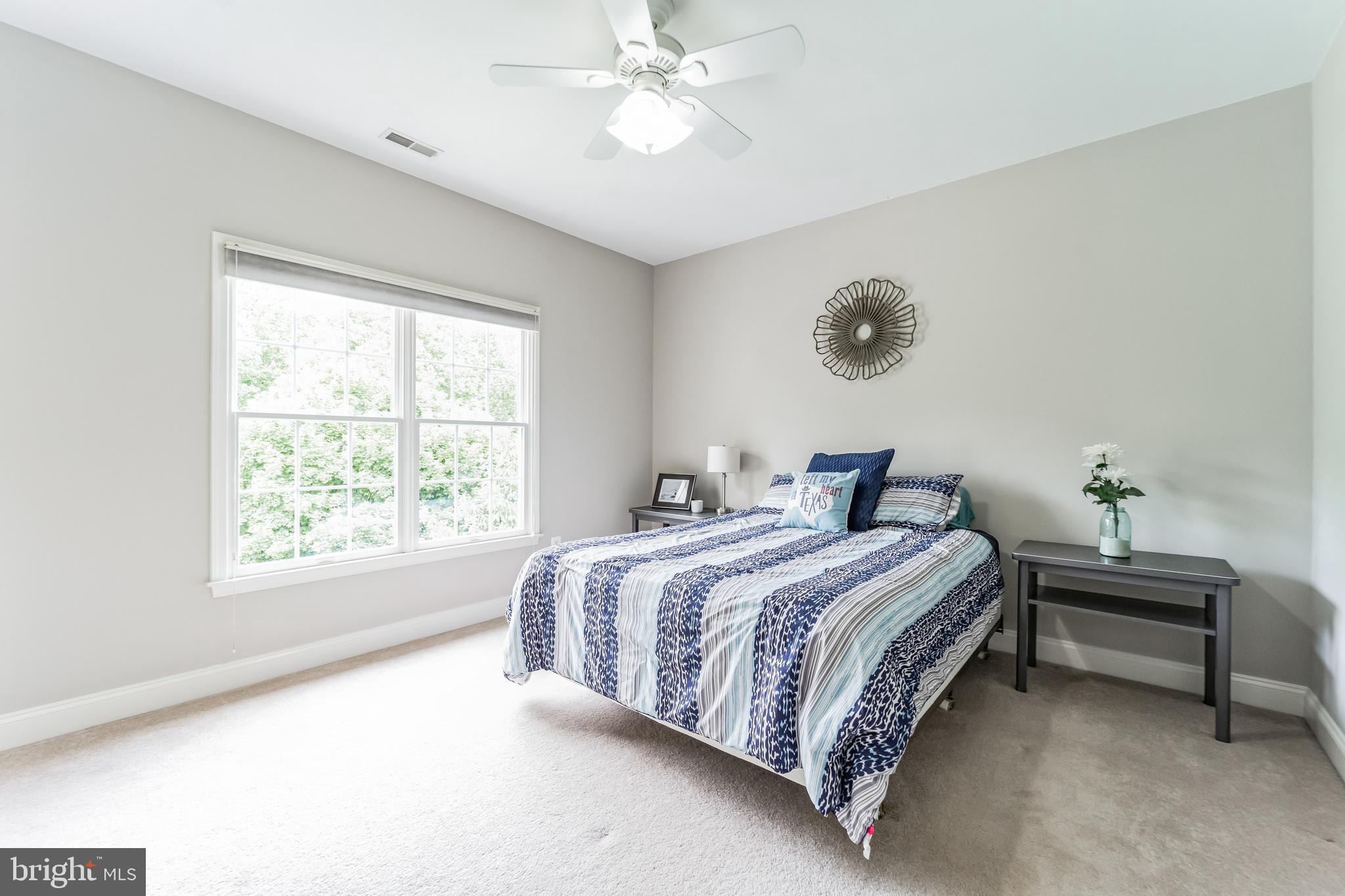 BIG BRANCH OVERLOOK - Residential