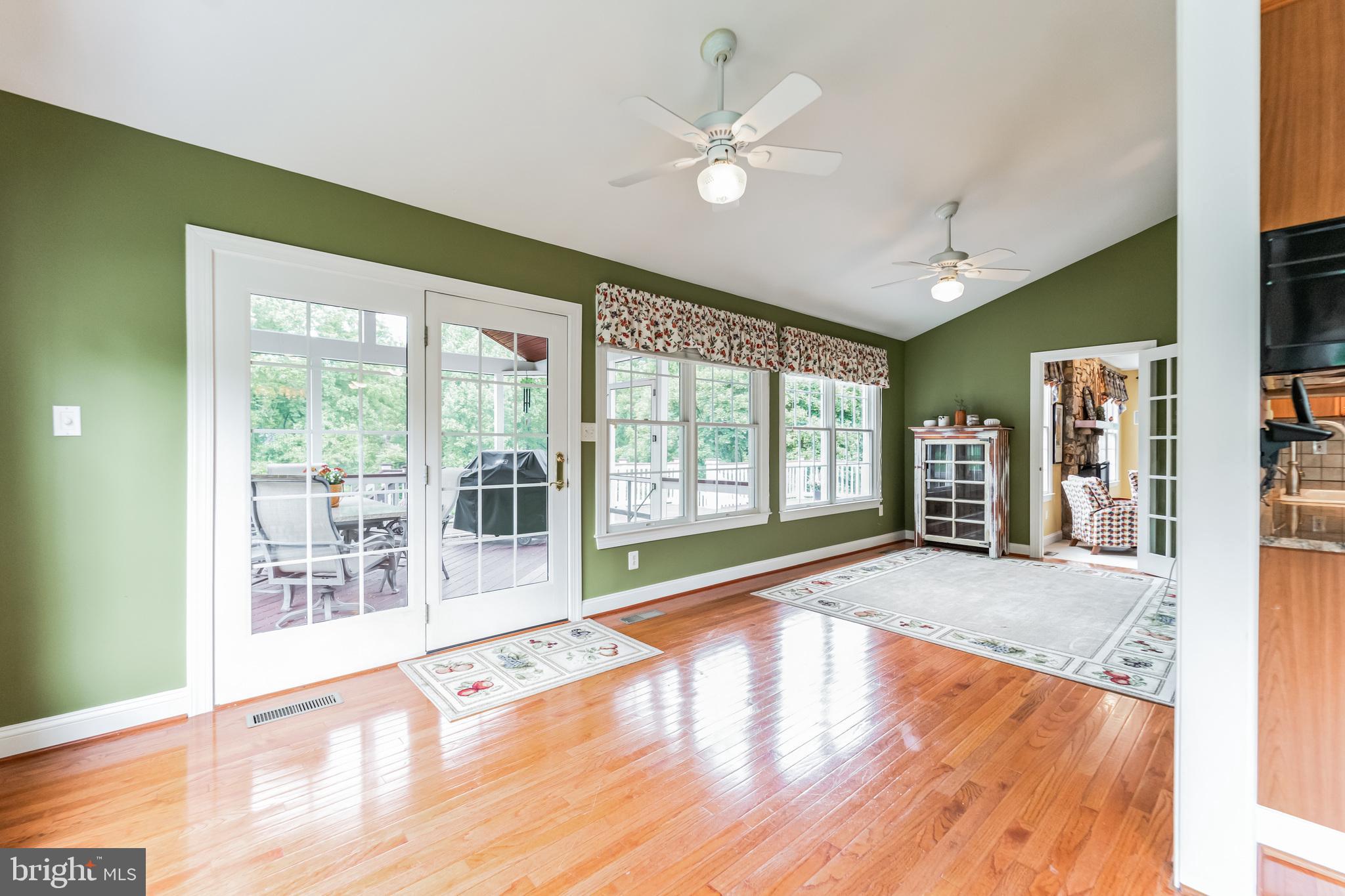 BIG BRANCH OVERLOOK - Residential