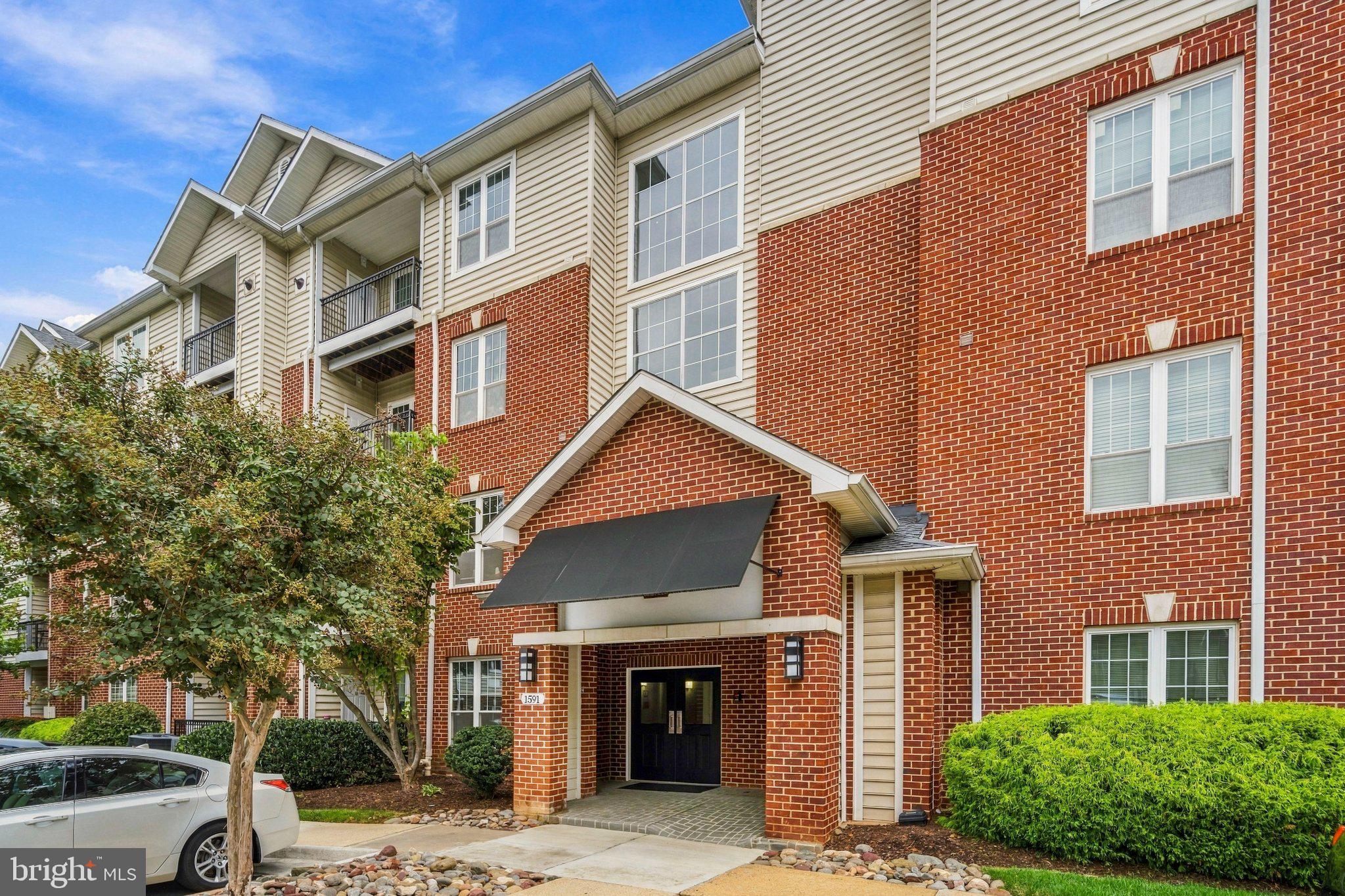 1591 SPRING GATE DRIVE 3101