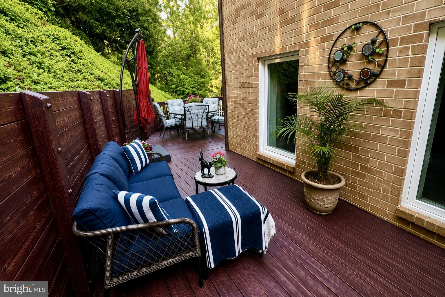 GREEN TREE - Residential