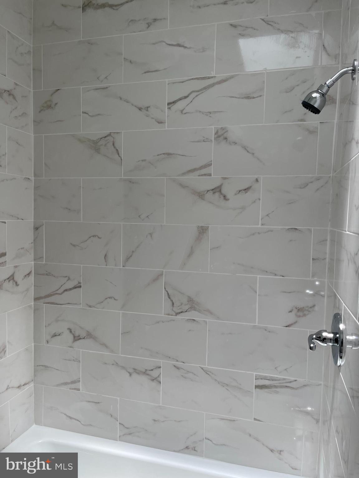 MADISON EASTEND - Residential