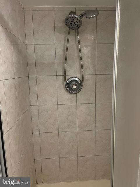 MADISON EASTEND - Residential