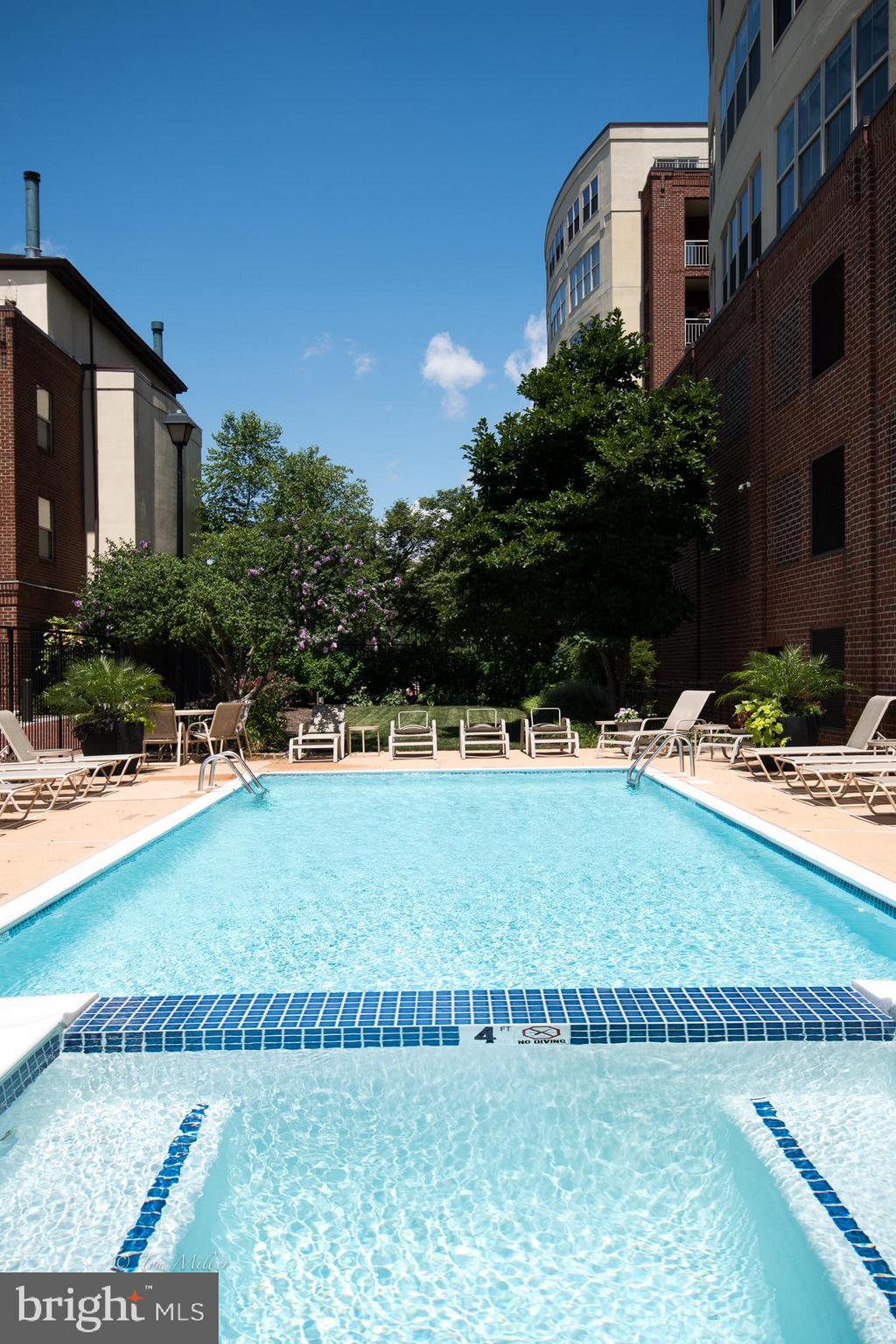 FELLS POINT HISTORIC DISTRICT - Residential